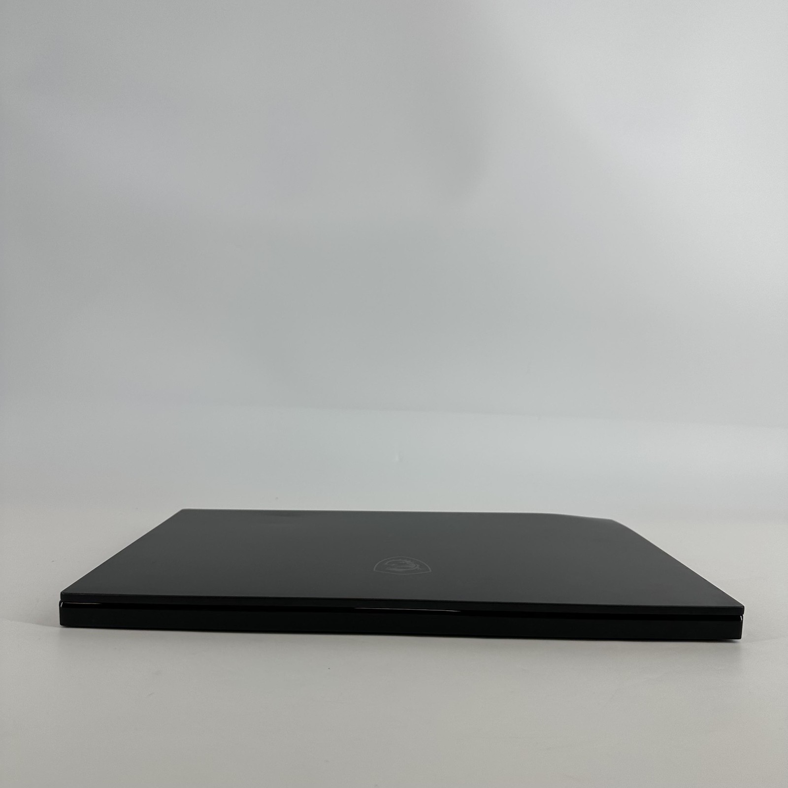 MSI Creator 15 Black i7-11800H 2.30GHz 16GB 512GB SSD NVIDIA RTX 3060 BENT FRAME