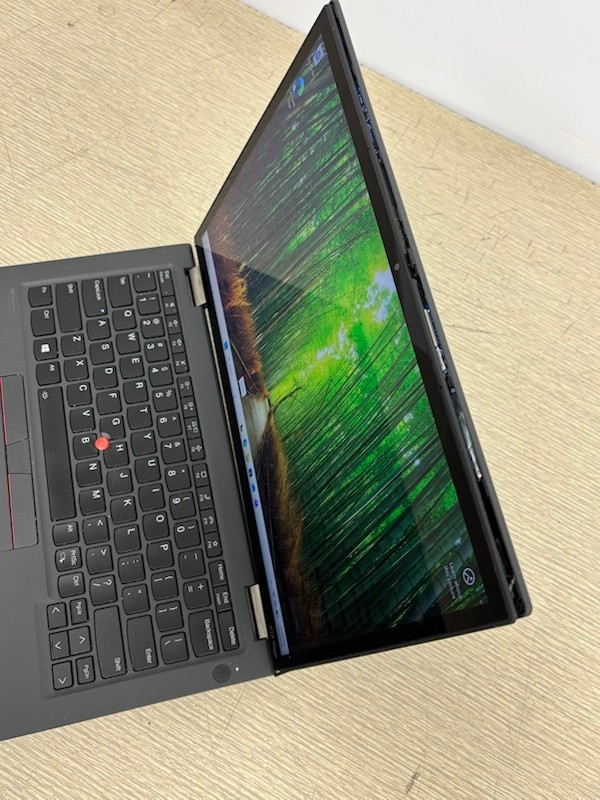 Lenovo ThinkPad X13 Yoga Gen 2 i5-1135G7 16GB 512GB SSD Laptop w/(screen issue)