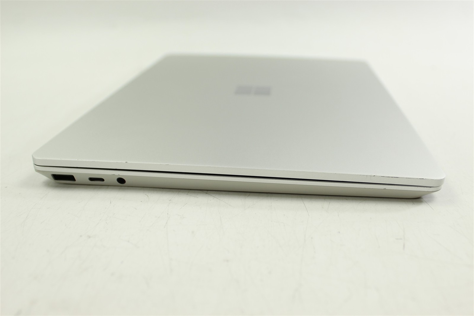 Microsoft Surface Laptop Go 2 2013 12.4″ i5-1135G7 256GB SSD 16GB RAM W11H