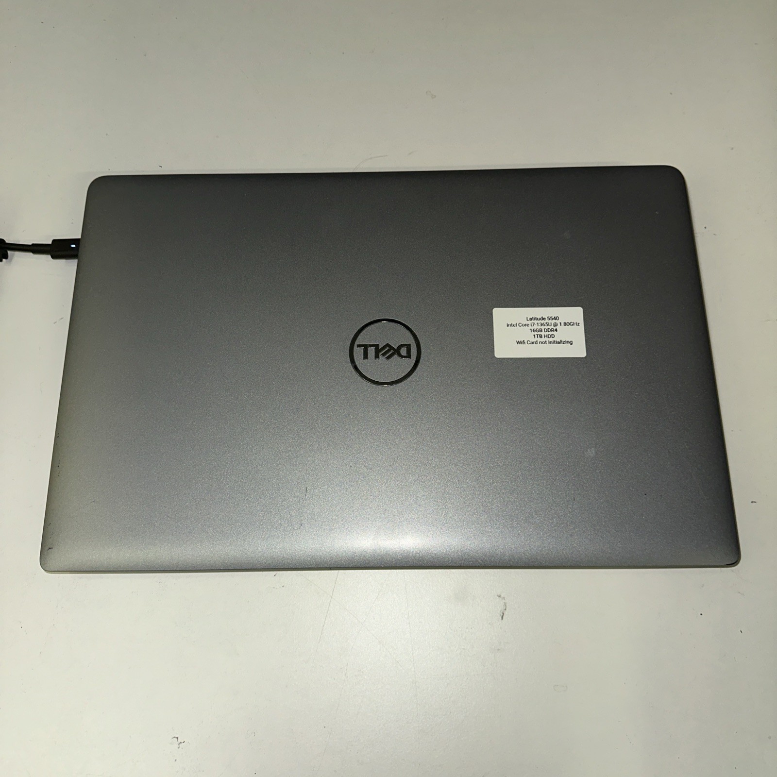Dell Latitude 5540 15.6″ i7-1365U 16GB DDR4 256GB SSD Windows 11 Home in Gray