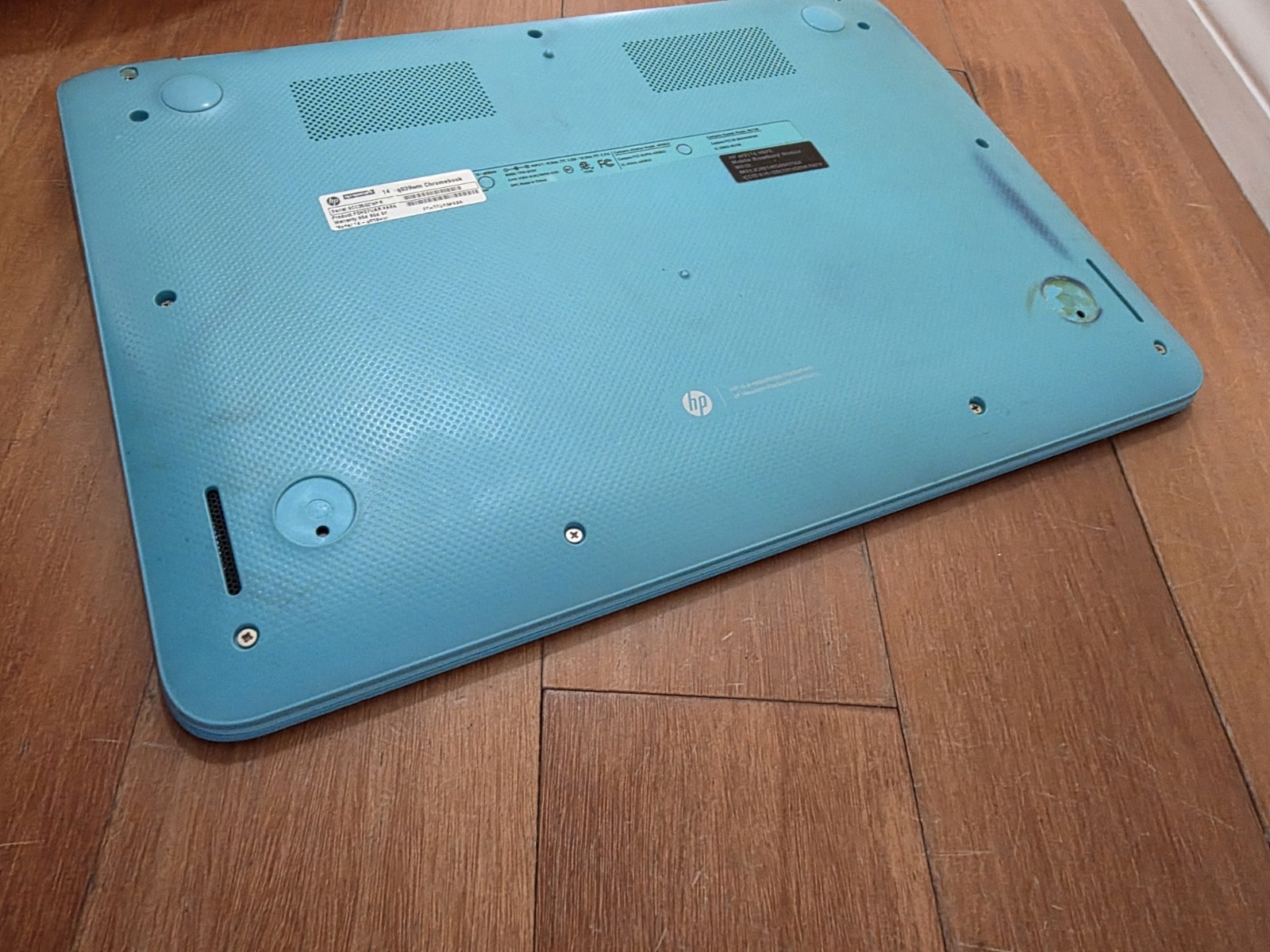 HP Chromebook 14-q039wm Intel Celeron 2955u 1.4 GHz NO AC ADAPTER