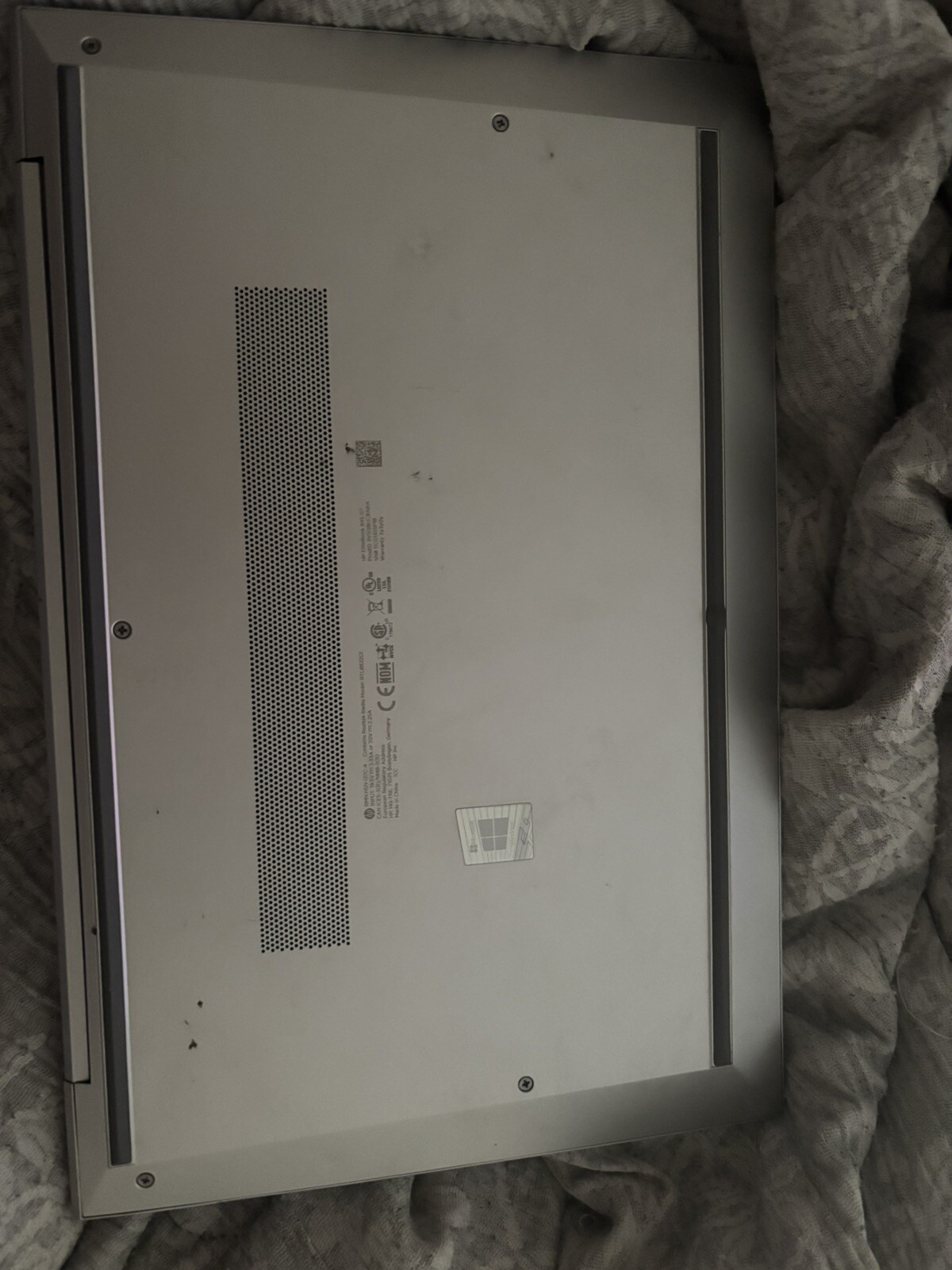 HP EliteBook 845 G7 14” (512GB SSD AMD Ryzen 5 Pro 4650U 2.1GHz 16GB RAM)…