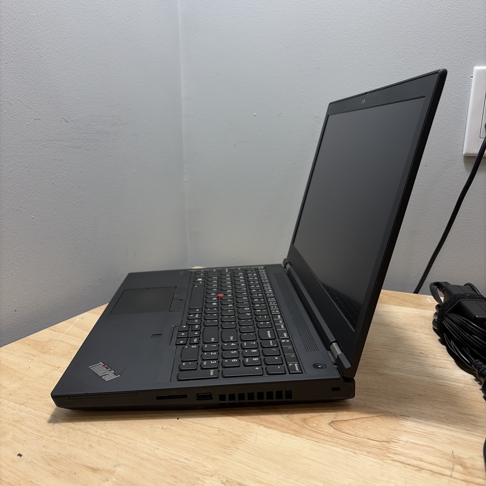 Lenovo ThinkPad P15 Gen 2i Core I7-11800H 2.3GHZ 64GB 1TB Nvidia RTX A4000 Read
