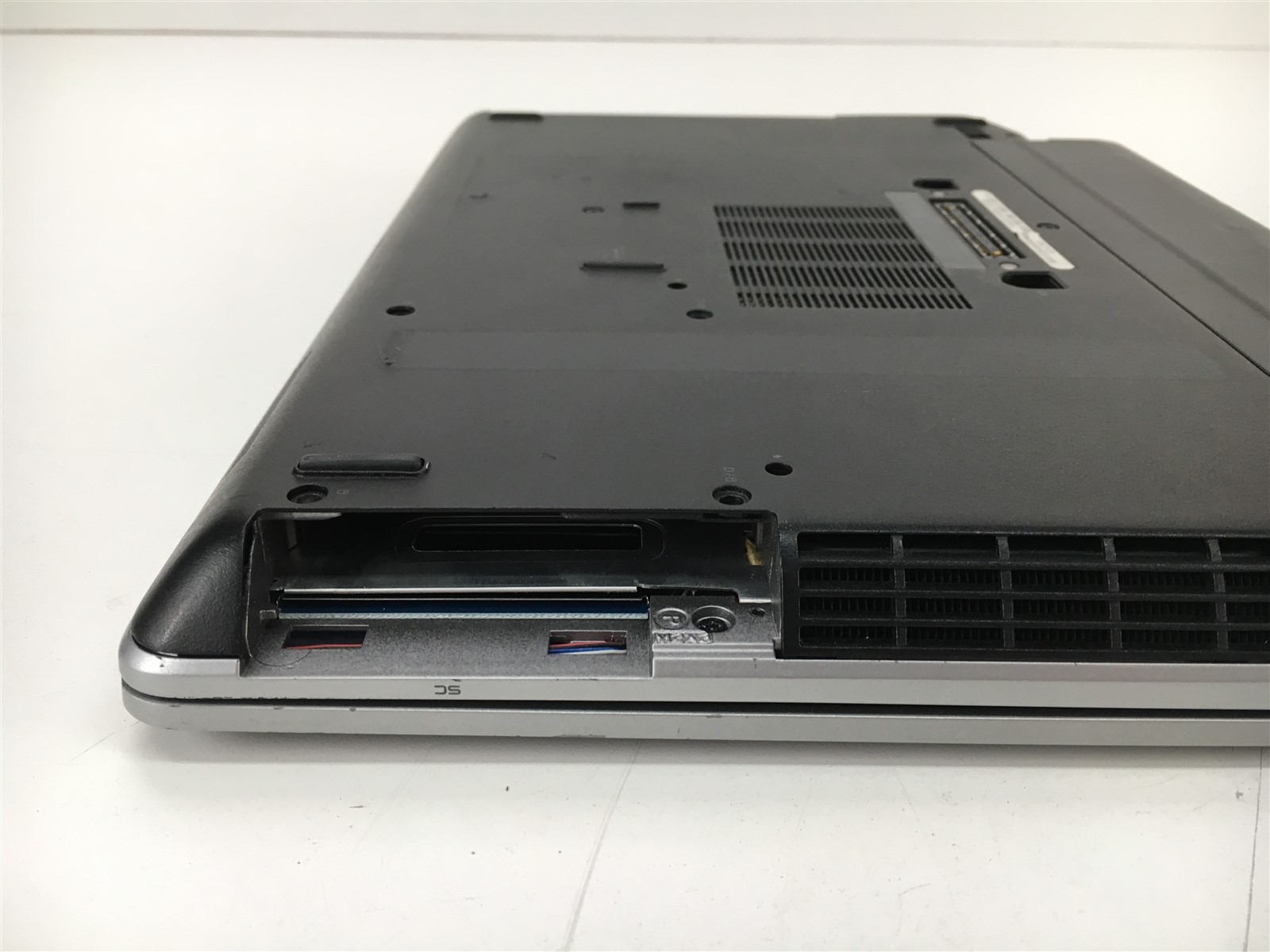 Dell Latitude E6320 Laptop i5-2520M 2.50GHz 4GB RAM No HDD No OS 13″