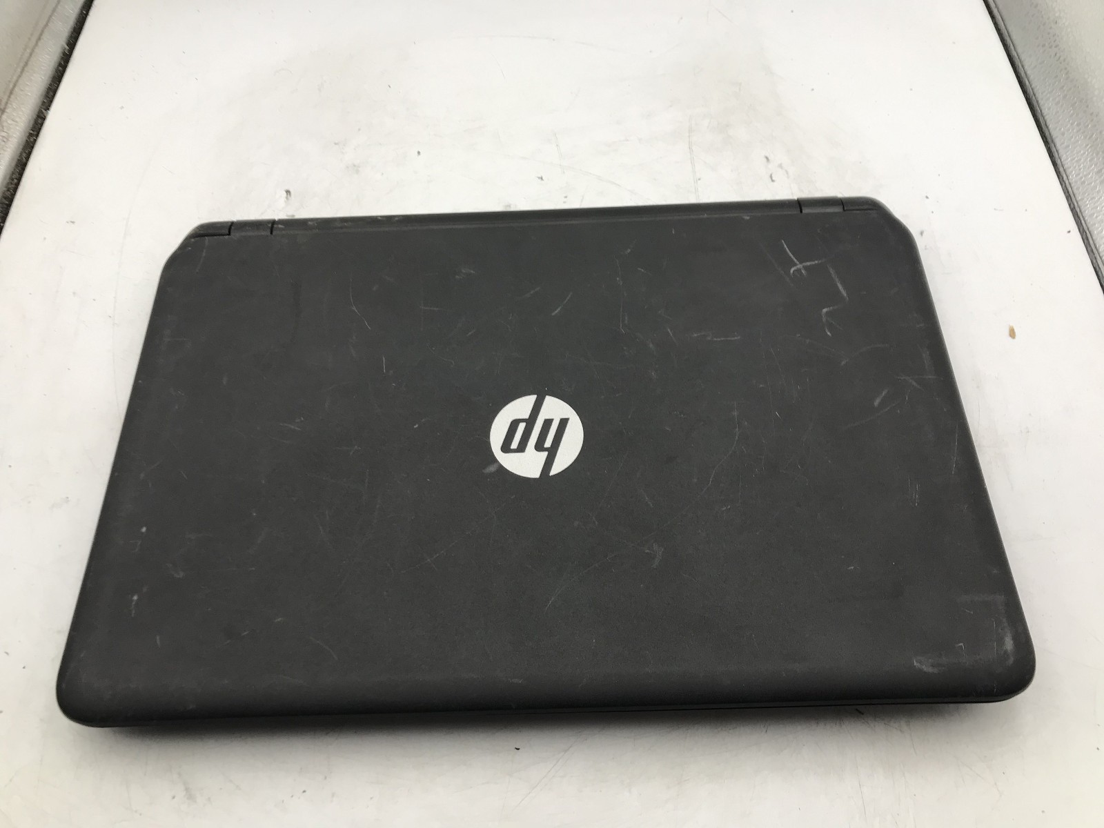 HP 15 F019DX – BOOTS TO BIOS – INTEL I3 4030U – NO RAM – NO OS – READ DESC – BB!
