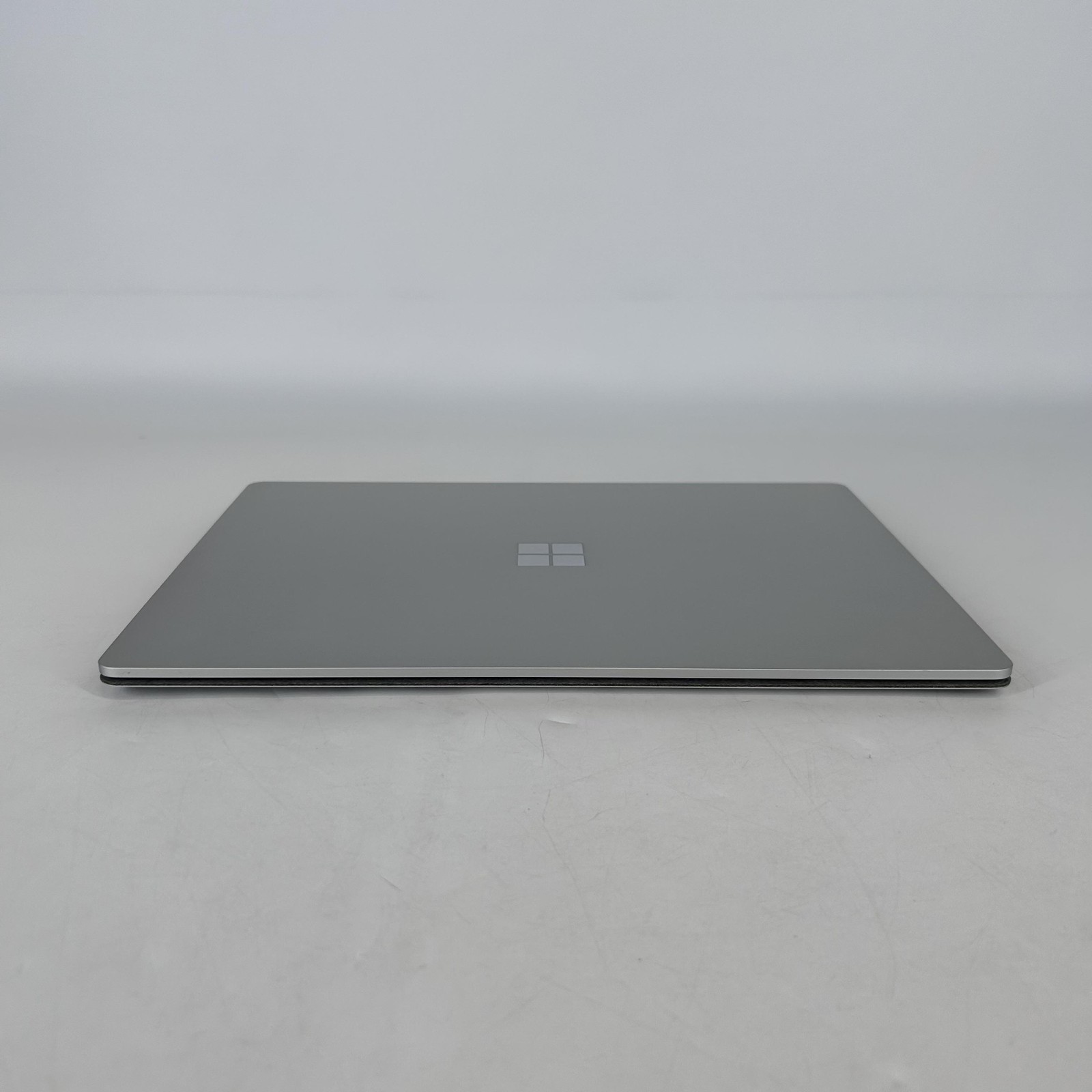 Microsoft Surface Laptop 2 13.5 2K TOUCH i5-8250U 1.60GHz 8GB 128GB Bad Battery