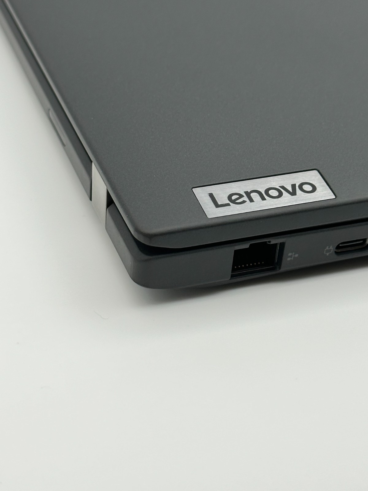 Lenovo ThinkPad T14 Gen 3 Laptop AMD RYZEN 7 PRO 6850U 16GB RAM 256GB SSD W11P
