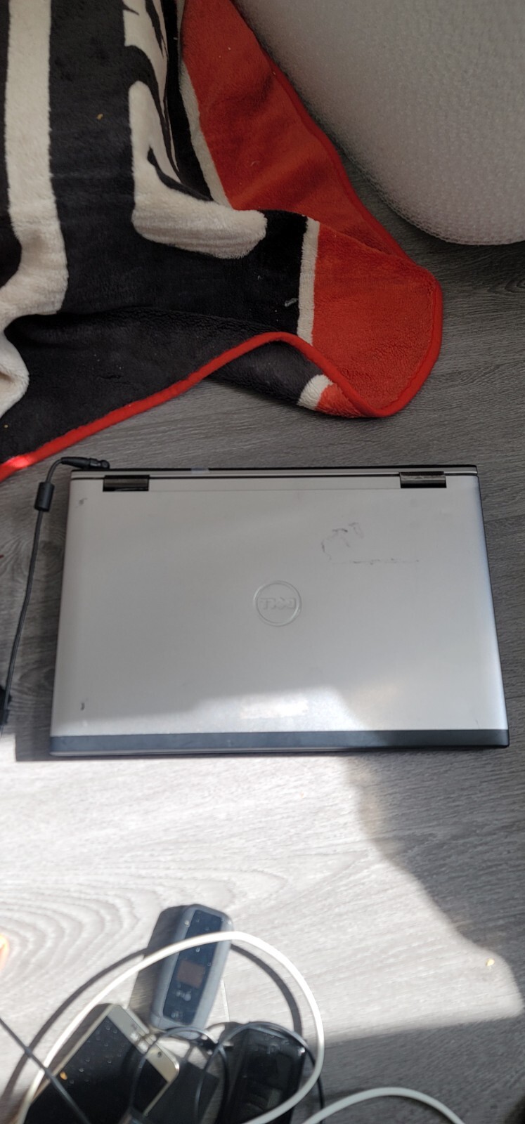 Dell Vostro 3750 Intel Core i3-2310M 4GB RAM No HDD No OS 300724A