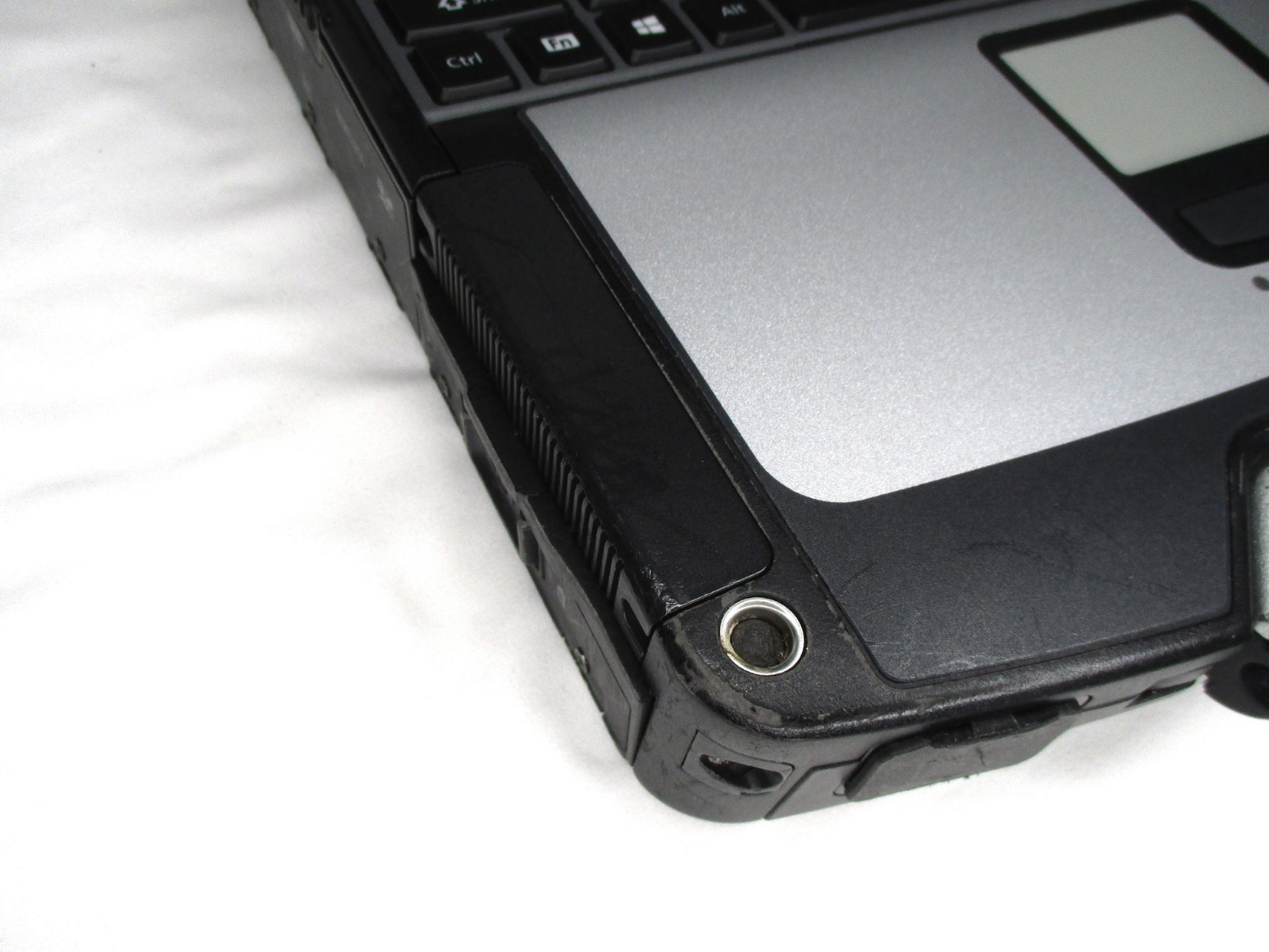 Panasonic Toughbook CF-31 MK6 i7-7600U 2.8Ghz 16GB 256GB Wi-Fi GPS LTE DVD-read