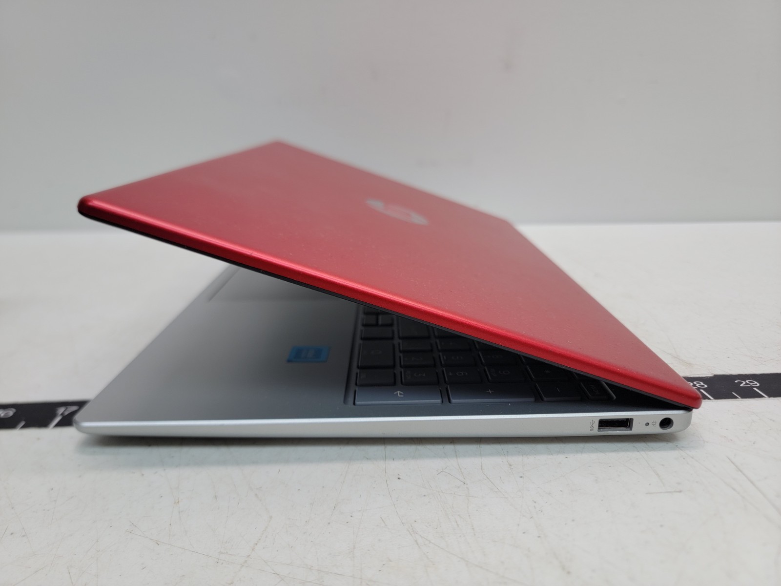 HP 15-fd0083wm Windows Laptop FOR PARTS