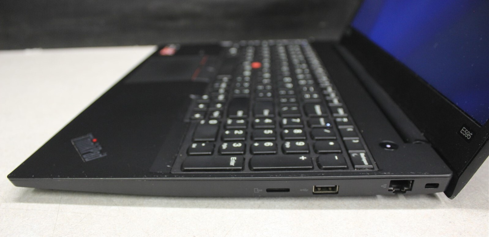 Lenovo Thinkpad E595 AMD Ryzen 5 3500U Mobile 256SSD NvME 16GB Win11Pro