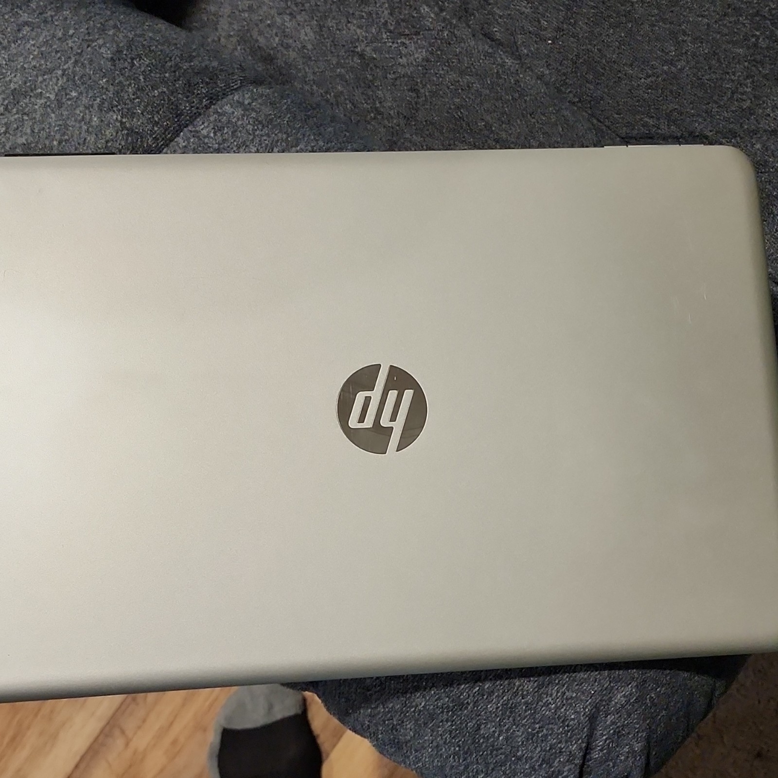 HP 15 in Silver Notebook Laptop Intel Core i5-6200U for Casual Computing