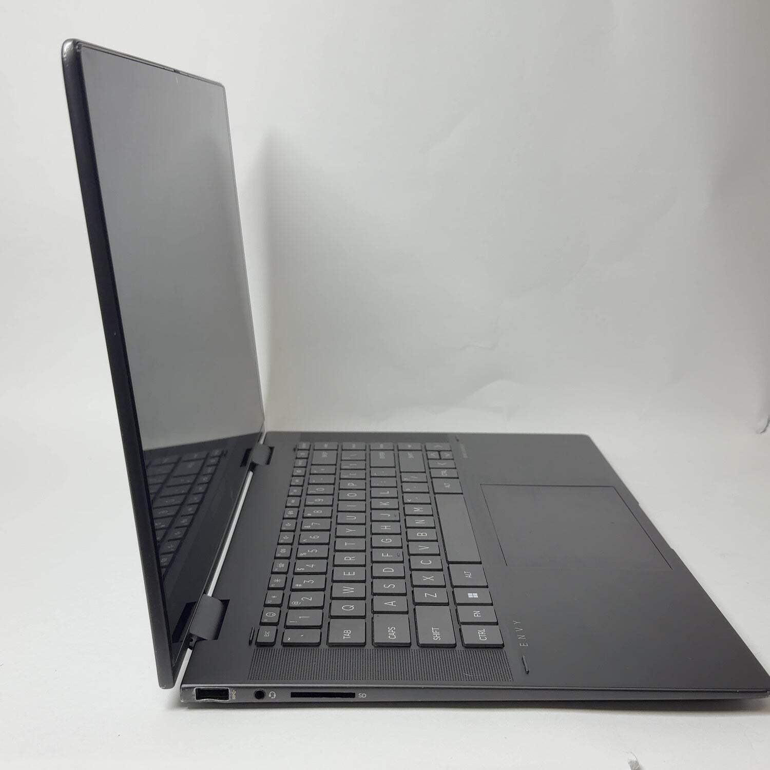 HP Envy 15-fh0023dx 15.6″ Ryzen 7 7730U 2.0GHz 16GB RAM 512GB SSD