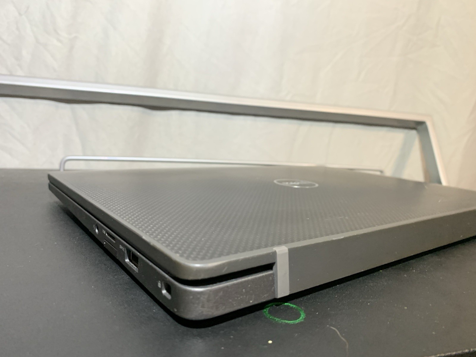 Dell Latitude 7400 i5-8365U 8GB 256GB SSD Win11 14in FHD Black