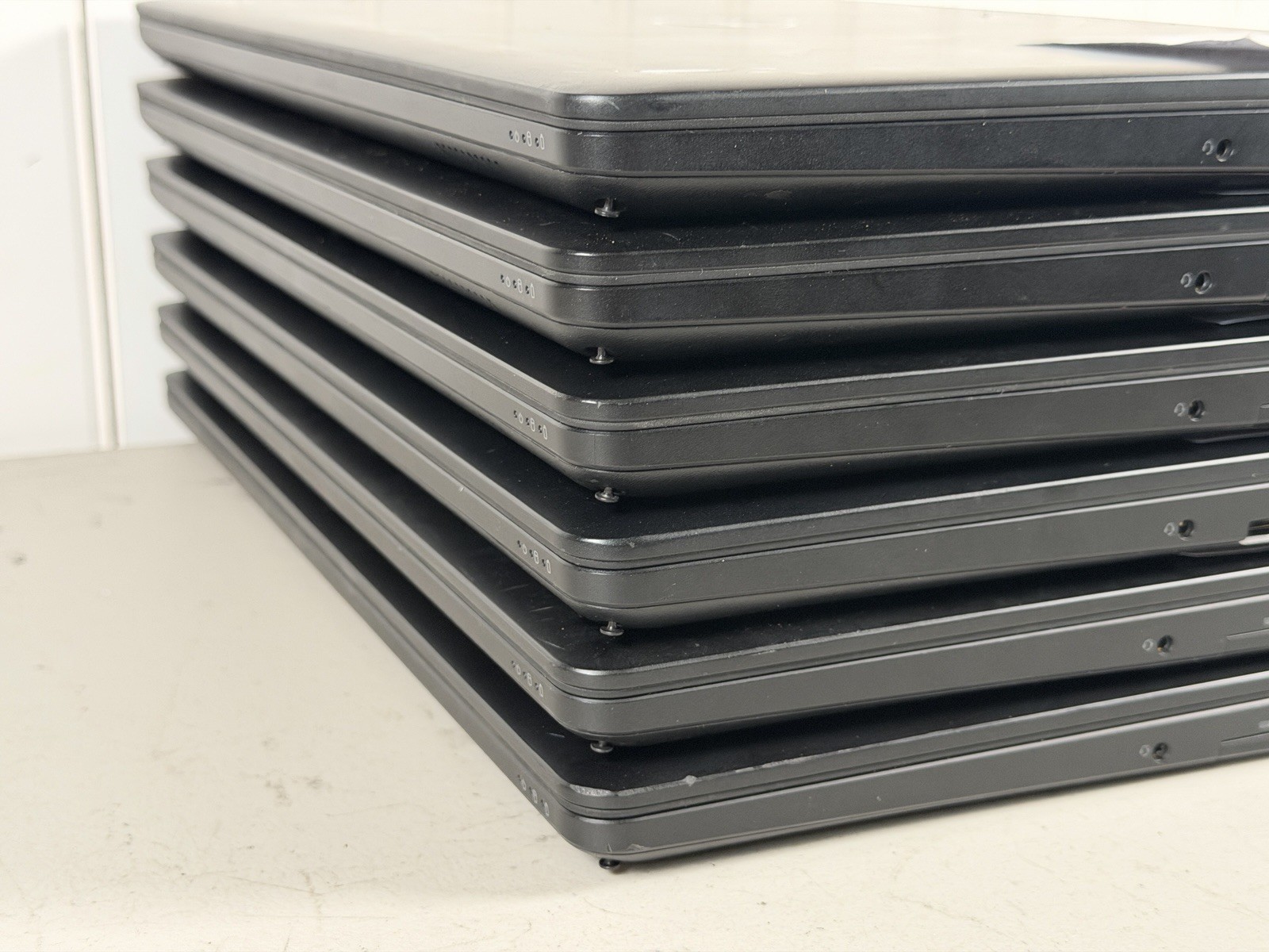 Lot of 6 Dell Latitude E5570 i7 8GB RAM 256GB SSD Radeon R7 Win11P No Chargers
