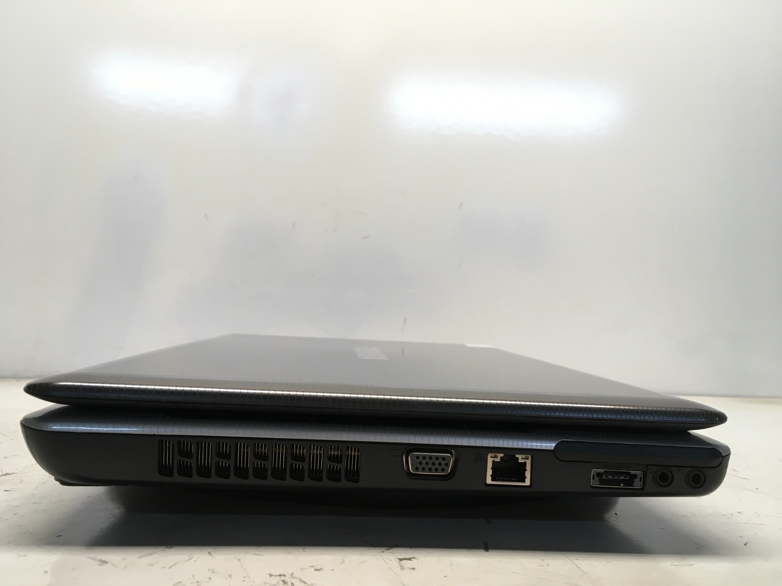 Toshiba Satellite L505-ES5015 Intel Pentium Dual-Core T4400 2.2GHz 4 GB NO HDD