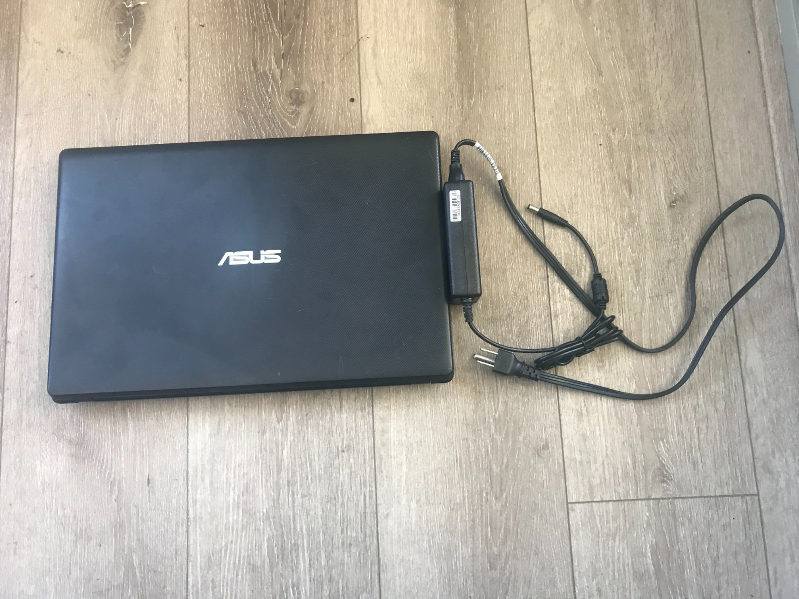 ASUS X551MAV-HCL1201E 15.6″ Intel Celeron N2840 2.16GHz 4GB RAM 500GB HDD Win10