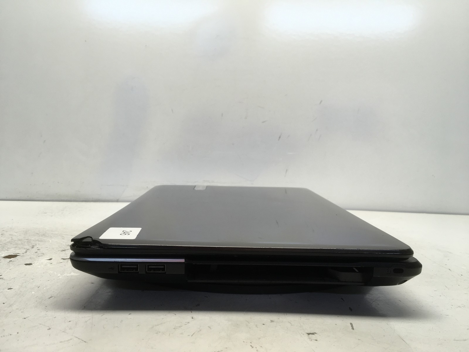 Gateway NE56R41U Intel Pentium B960 2.2GHz 2 GB NO HDD No Batt
