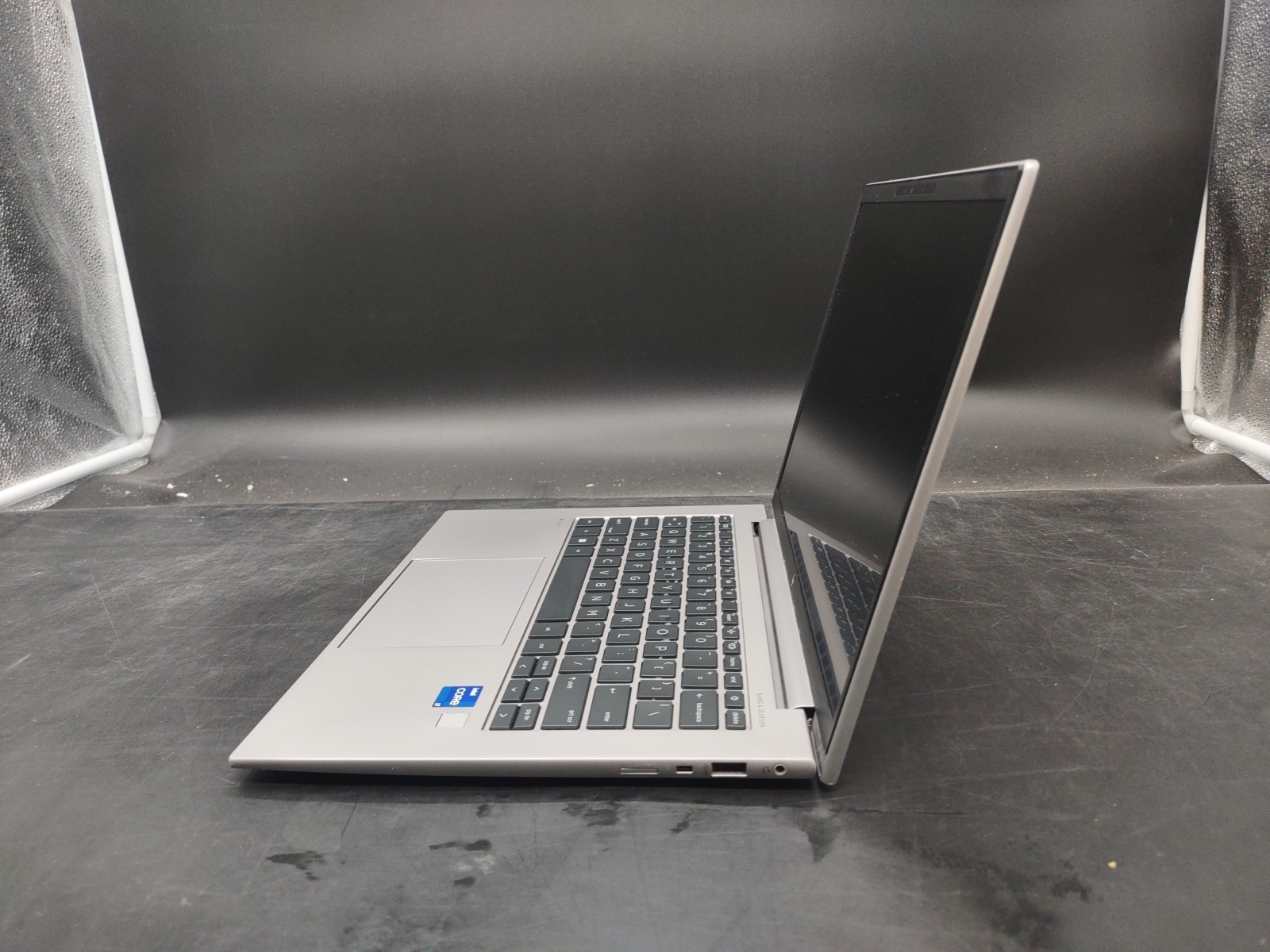 HP Zbook Firefly 14″ G10 i7 1355U 16GB RAM 512GB NVME NO OS