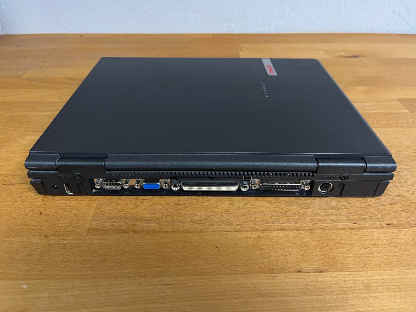 Vintage Compaq Armada E500 Pentium III 450 MHz 320 MB RAM no HDD