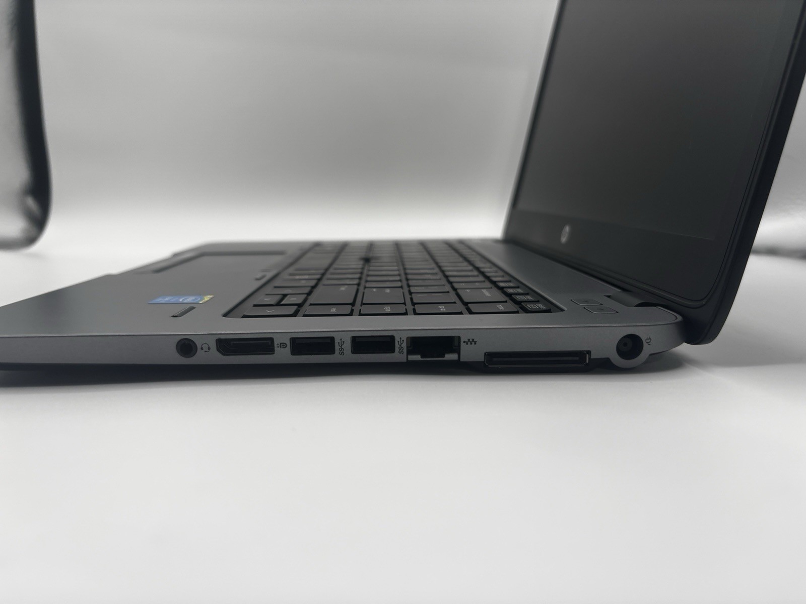 HP EliteBook 840 G1, i7-4600U, 8GB RAM, 256GB SSD, Win 10