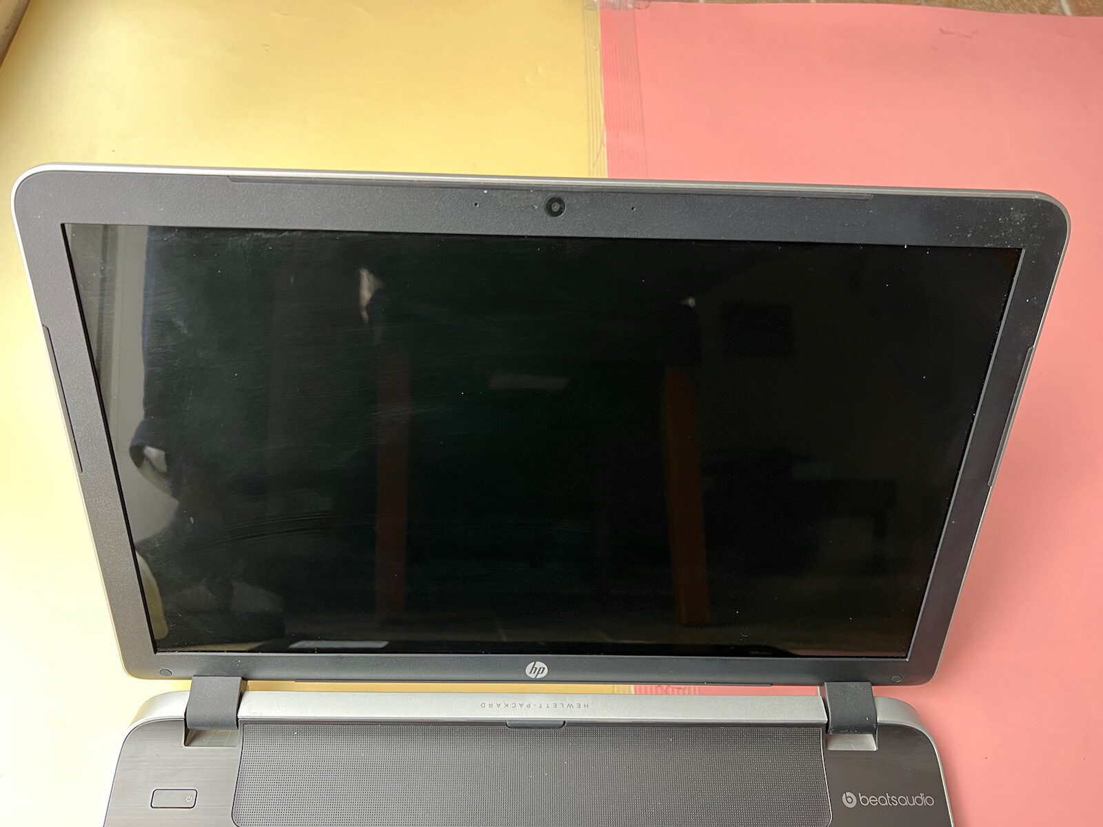 17″ HP Pavilion AMD A8 2GB RAM 0GB HDD PARTS OR REPAIRS