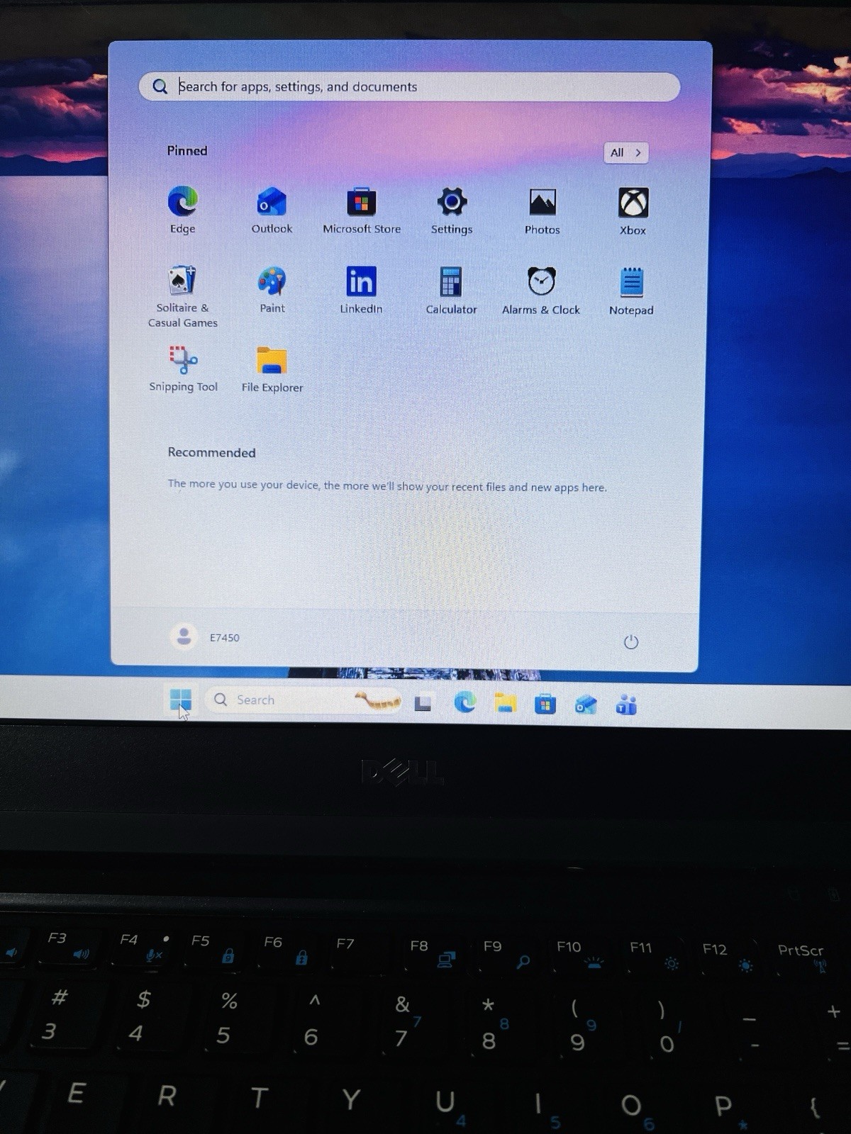 Dell Latitude E7450,8G,i5,256GB SSD, Latest Version Of Win11 Pro,25H2