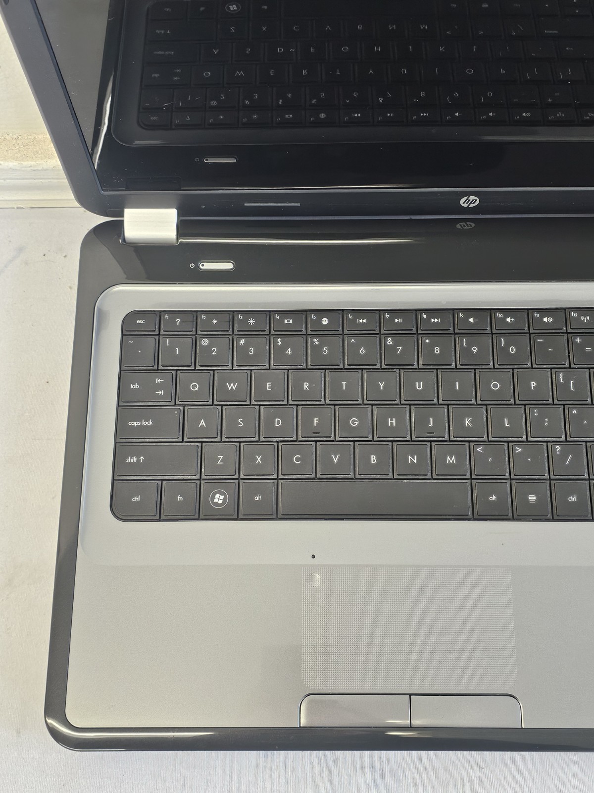 HP Pavilion g7-1260us Laptop – Intel i3-2330m – 4GB RAM – 640GB HDD – Windows 10