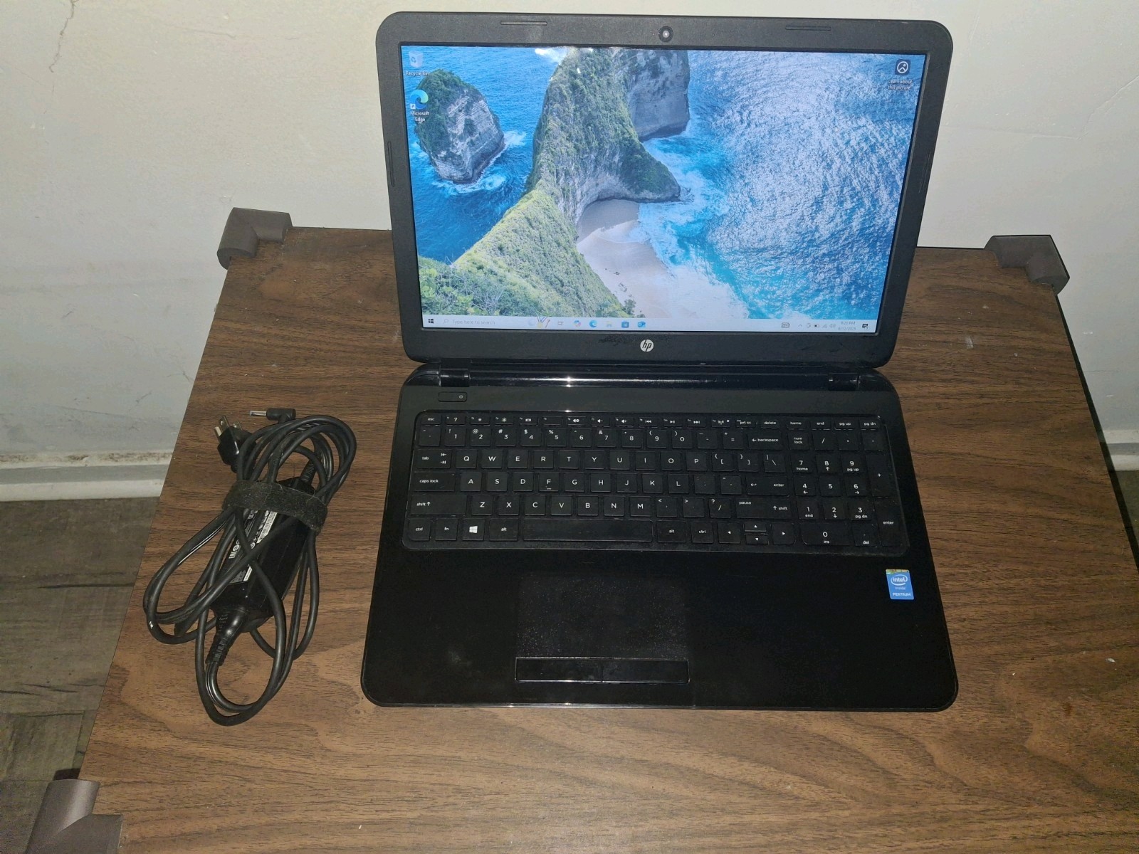 HP 15-r132wm Laptop Intel Pentium N3540 2.16GHz 4GB RAM