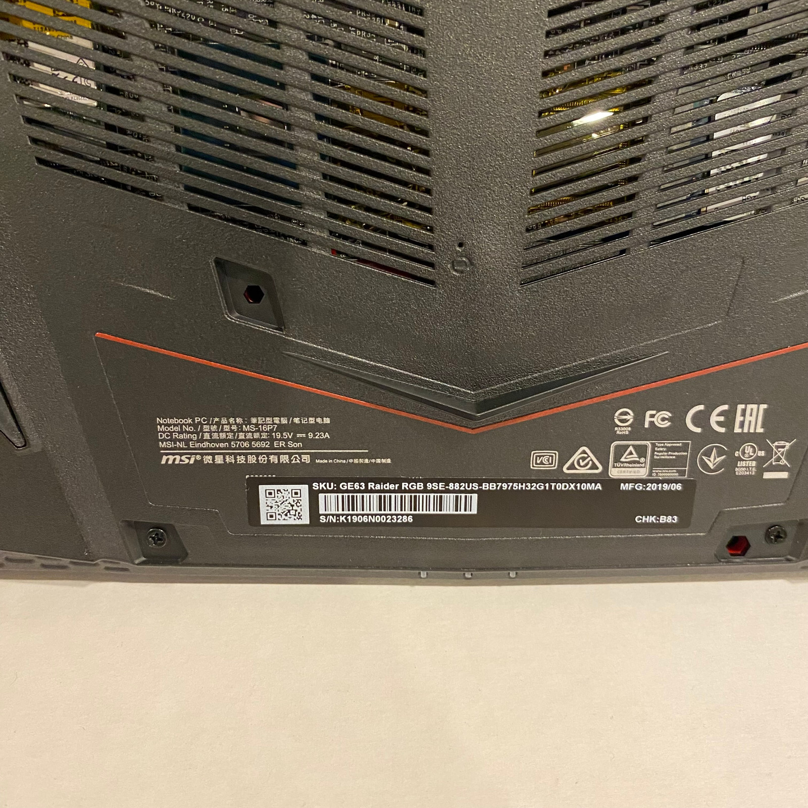 MSI GE63 Raider RGB 9SE Gaming Laptop GeForce RTX 2060, i7-9750H, 32GB RAM, SSD