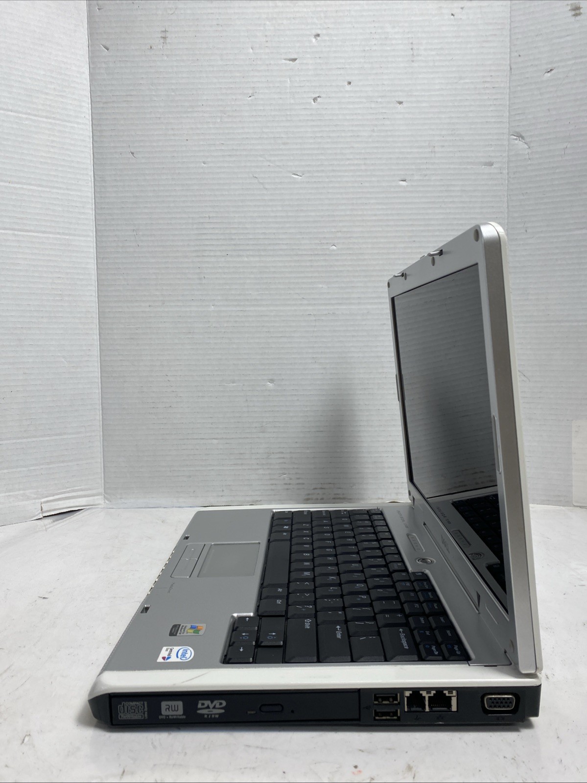 Dell Inspiron E1405 Intel Core Duo No HDD/OS