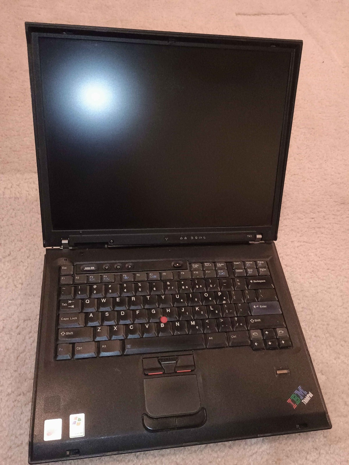 Vintage Retro IBM thinkpad T43 Windows XP Pentium M Laptop