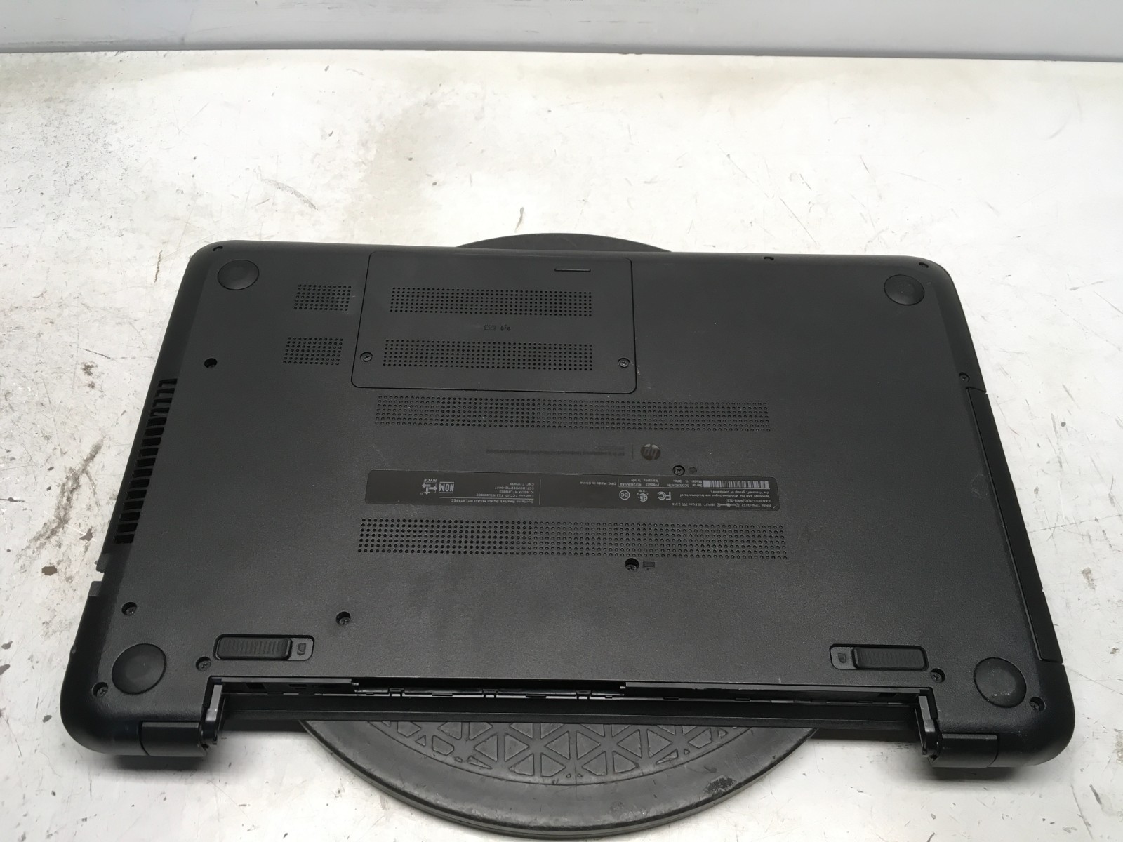 HP 15-F305DX AMD A6-5200 2000MHz 4 GB NO HDD