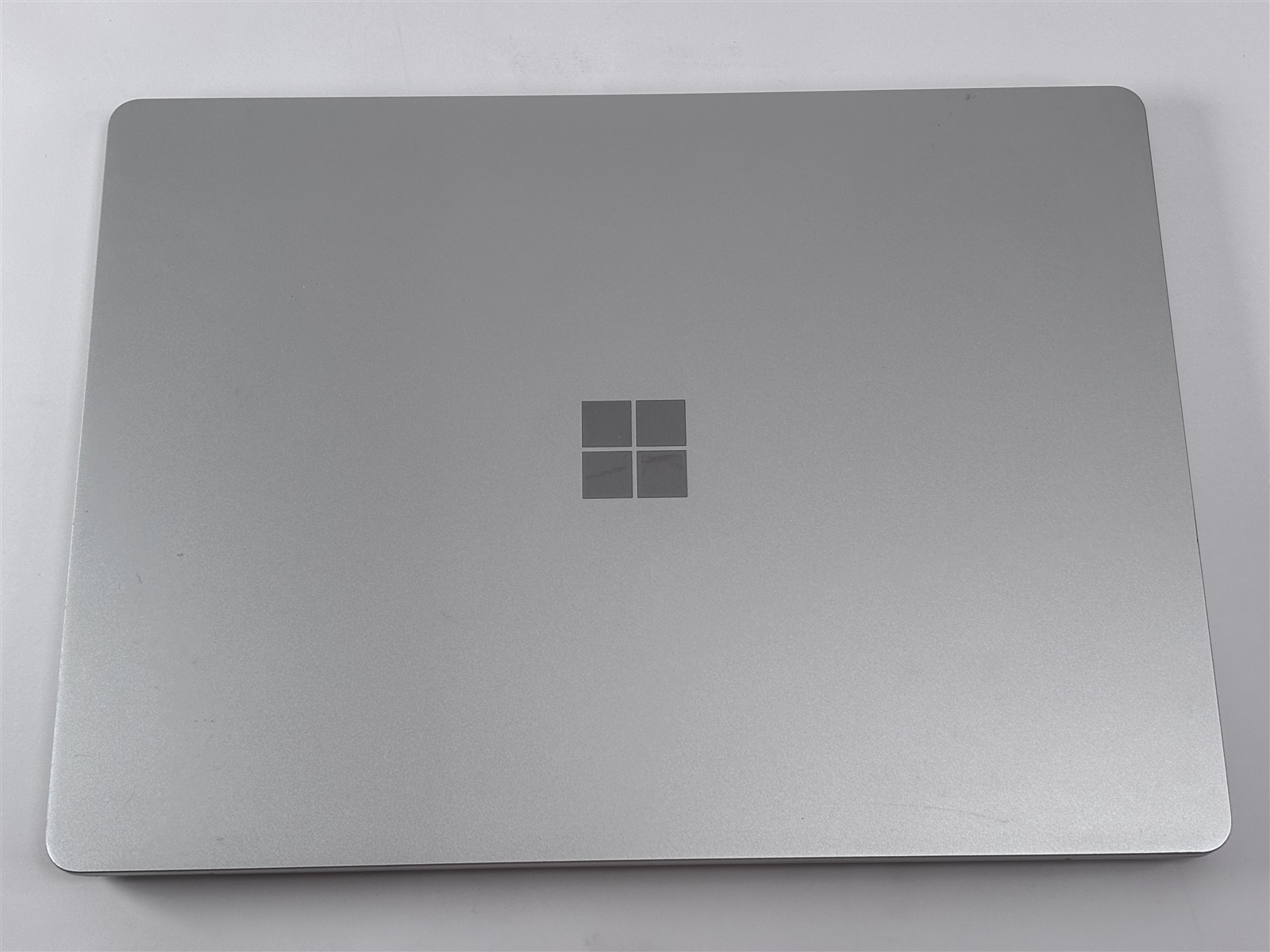 Microsoft Surface Laptop Go 2 12.4″ Core i5-1135G7 16GB RAM 256GB SSD Win11 Home