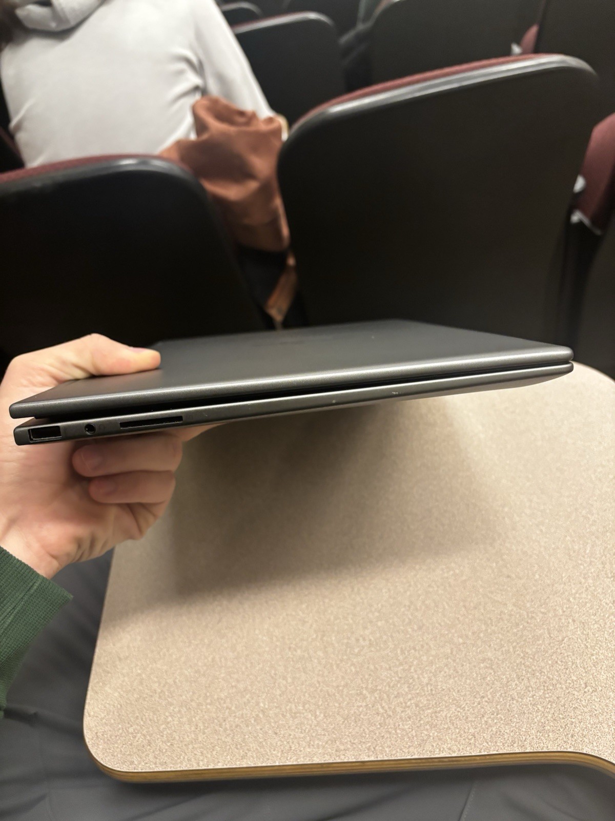 HP Envy x360 15.6″ FHD i7-1355U 32GB RAM 1TB SSD Touchscreen 2-in-1 Windows 11
