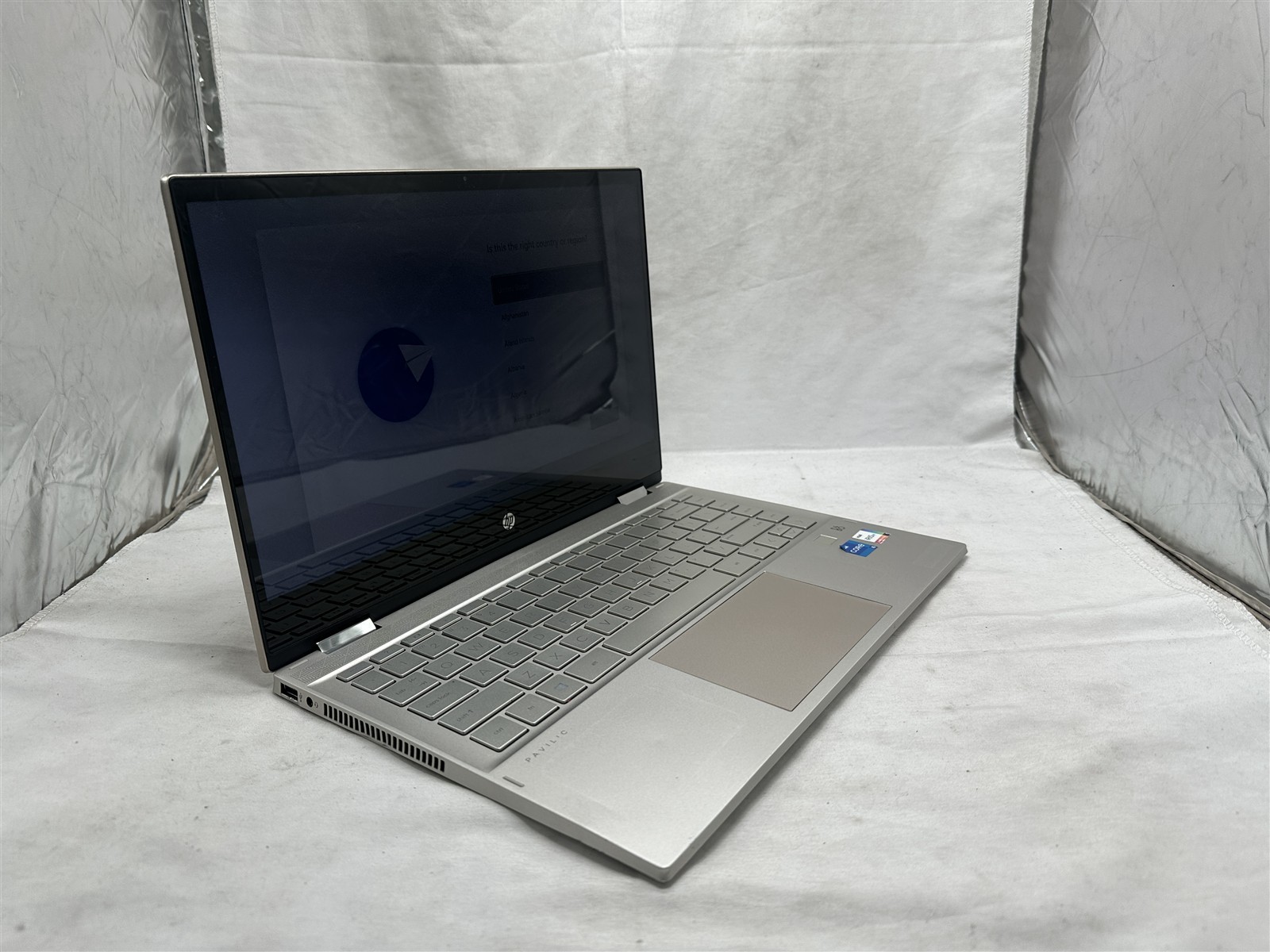HP Pavilion x360 14m-dw1023dx Laptop i5-1135G7 8GB RAM 256GB NVMe Win 11 *READ*