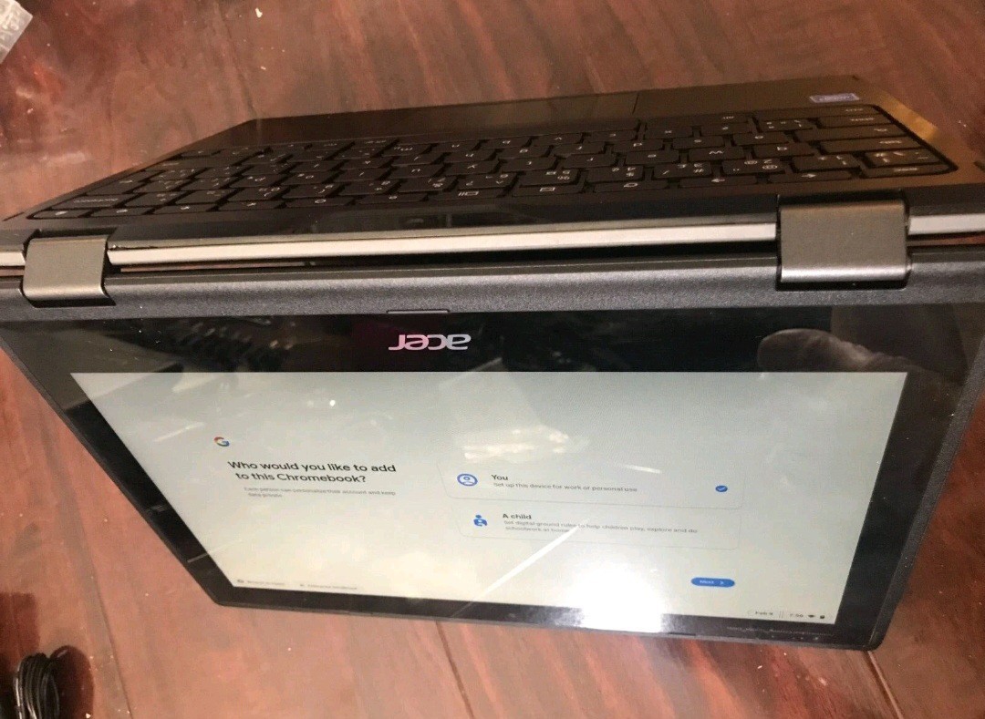 Acer Chromebook Model N18Q6 R752TN C2J5 Celeron N4000 4GB mem 32GB touch