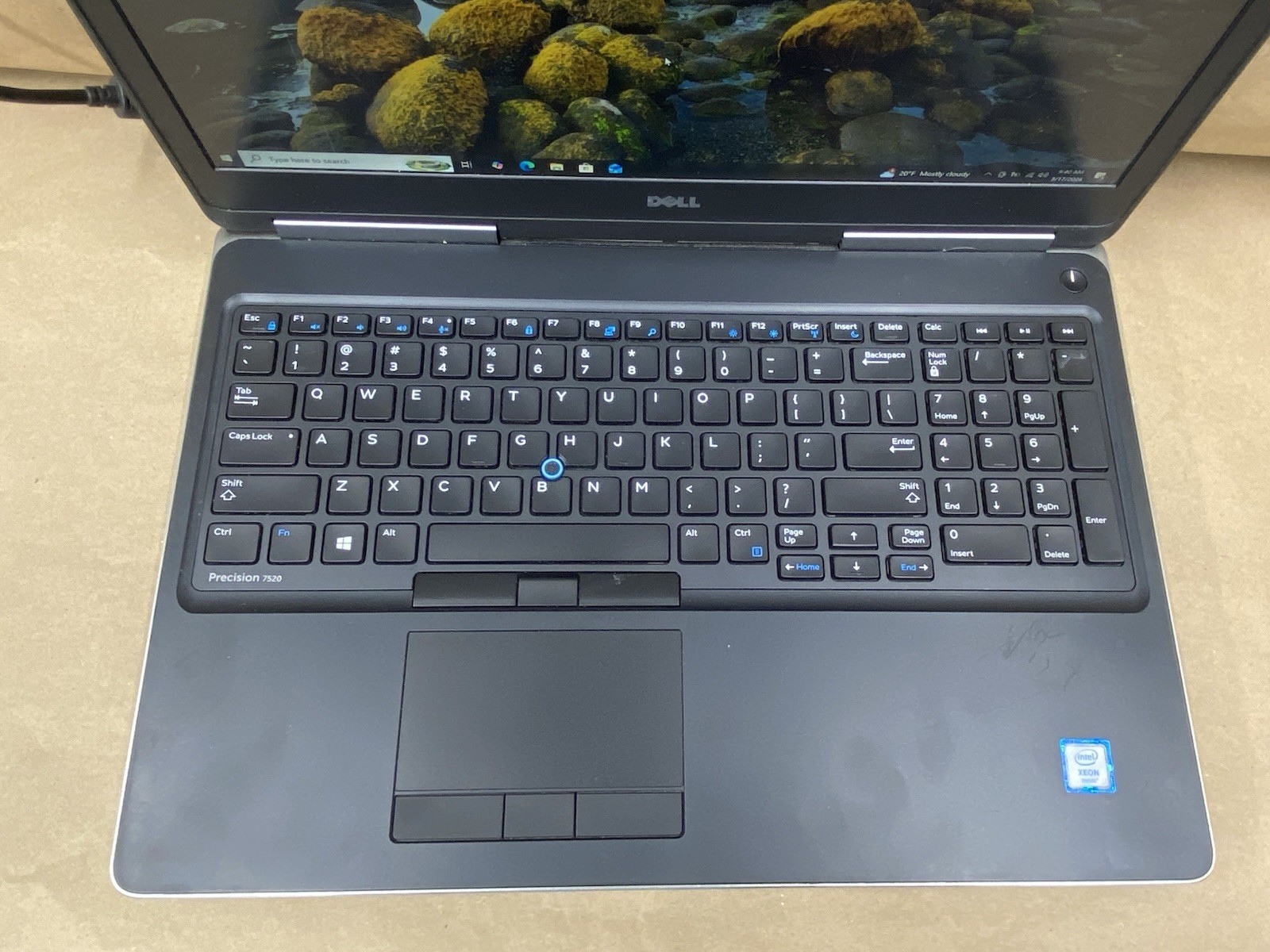 Dell Precision 7520 – 16″ 3840*2160 – E3-1575M – 8GB – 256GB – Win 10 – READ