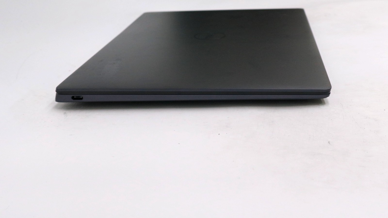 Dell XPS 9320 13″ i7-1270p 16GB 1TB – Fair READ DESC