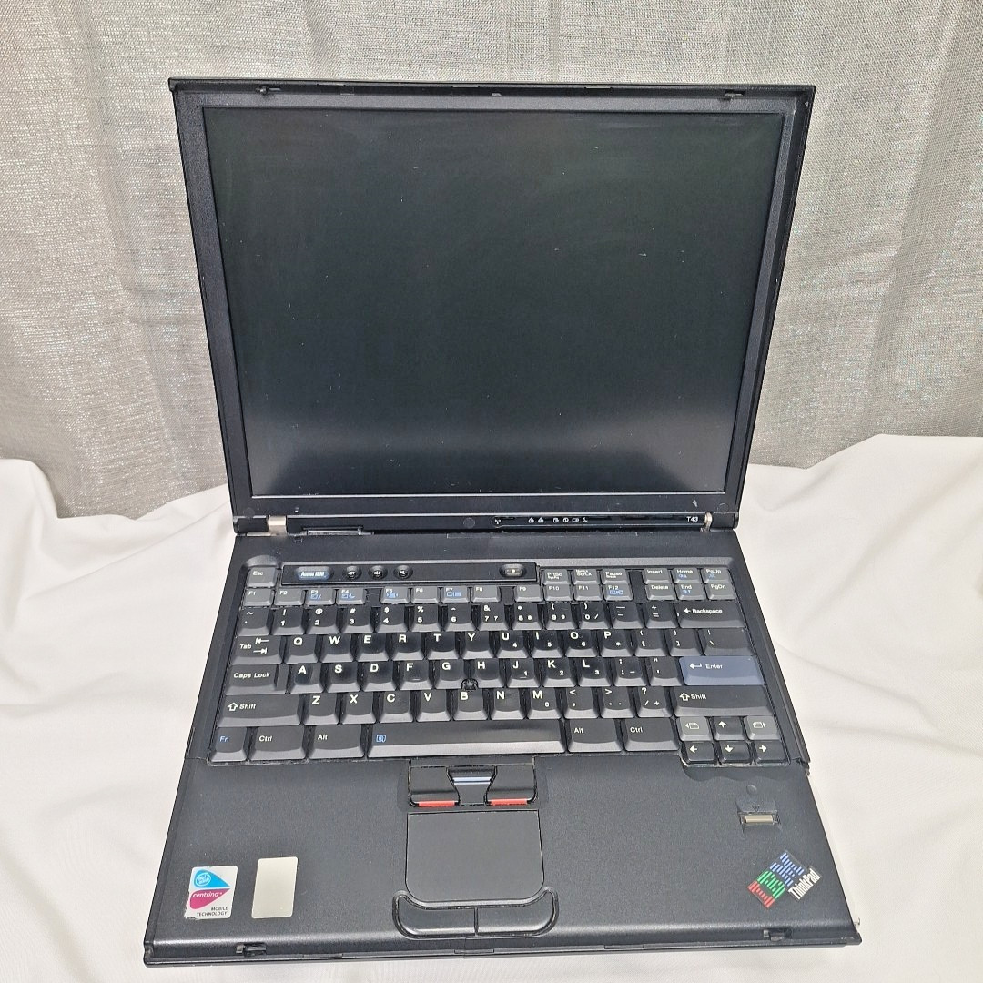 IBM Thinkpad T43 Laptop Powers On – For Parts