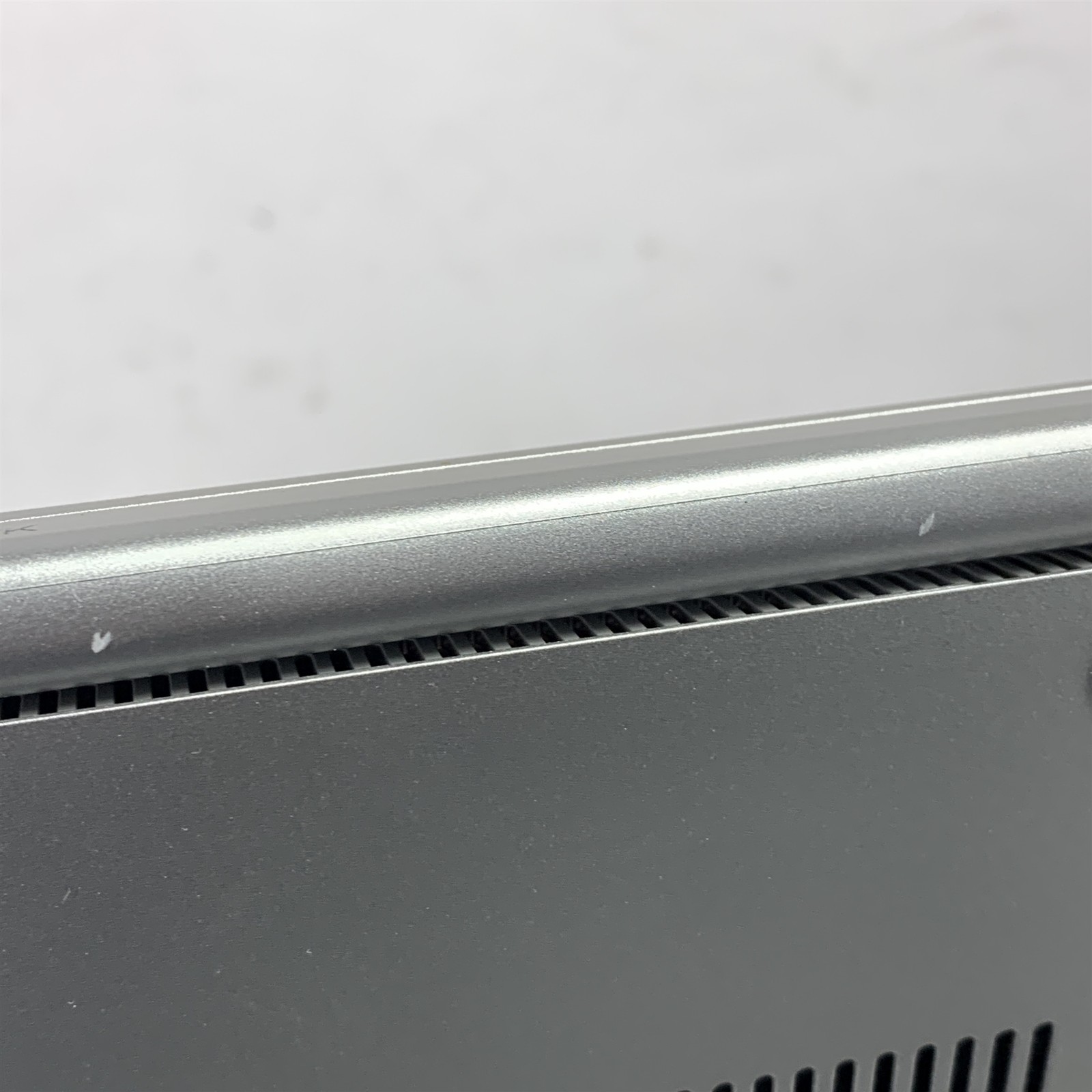 HP ProBook 440 G7 14″ Laptop Core i5-10210U 1.6GHz 8GB 256GB NVMe SSD – Win11
