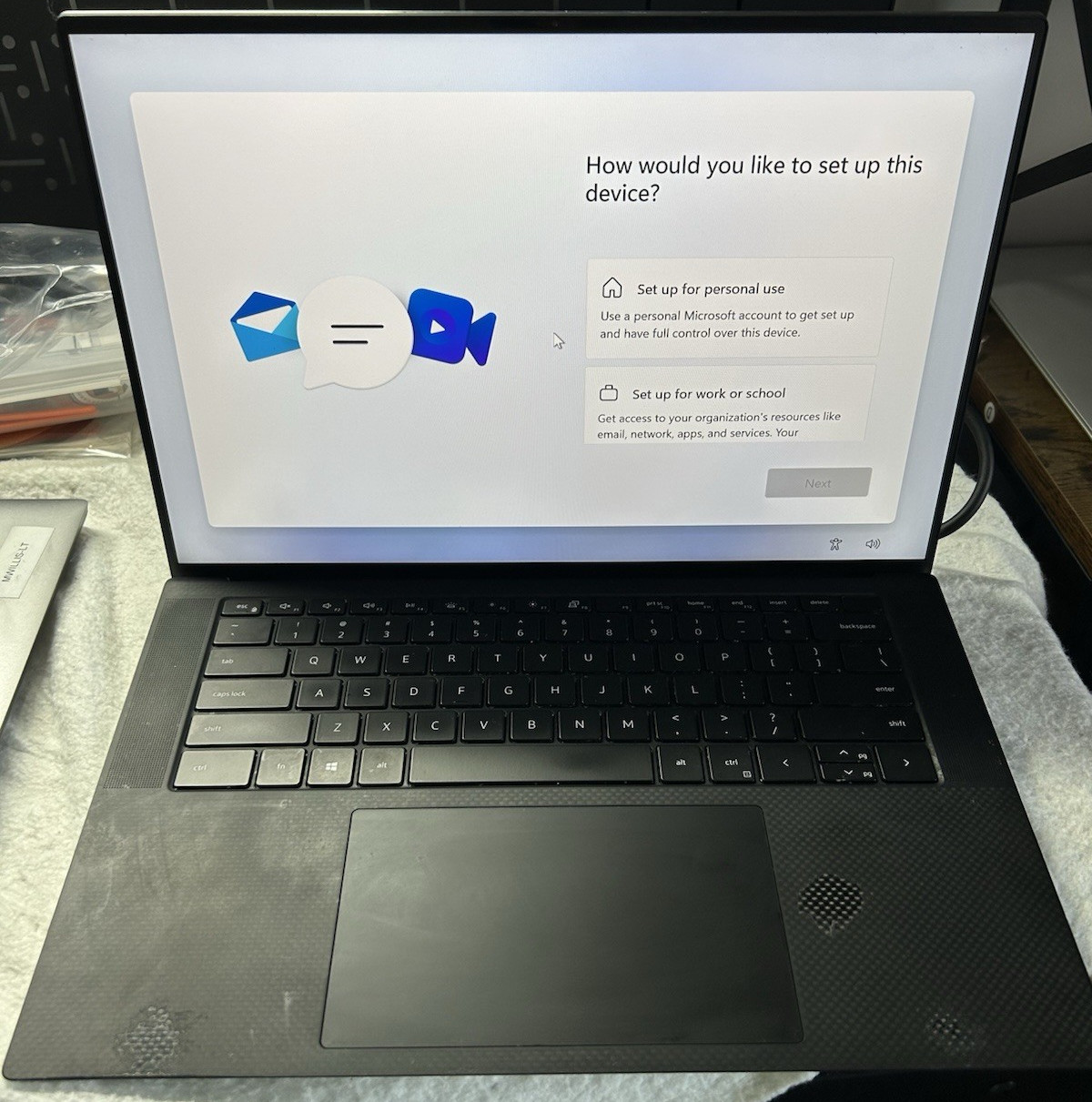 Dell XPS 15.6″ FHD 512GB SSD Intel Core i7 11800H 16GB RAM NVIDIA 3050 Ti 4GB