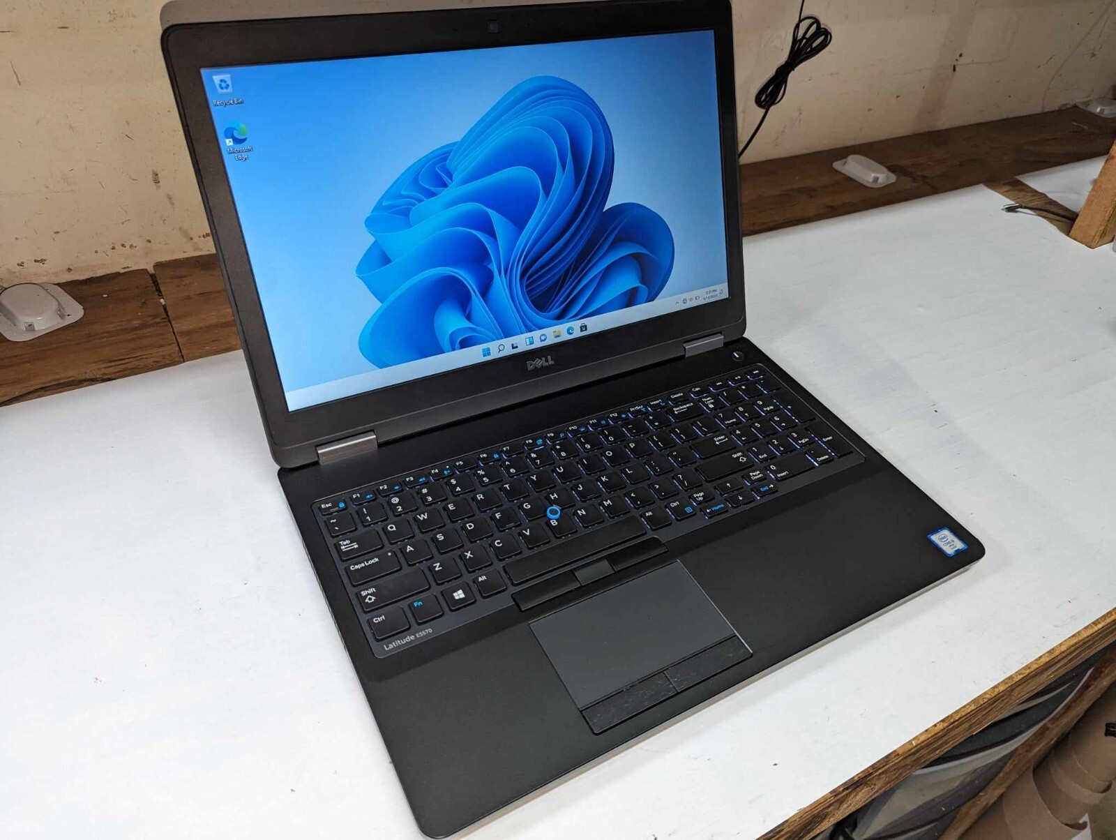 Dell Latitude e5570 Windows 11 Laptop- 6th Gen Intel i5, HD or SSD, 8-16GB RAM