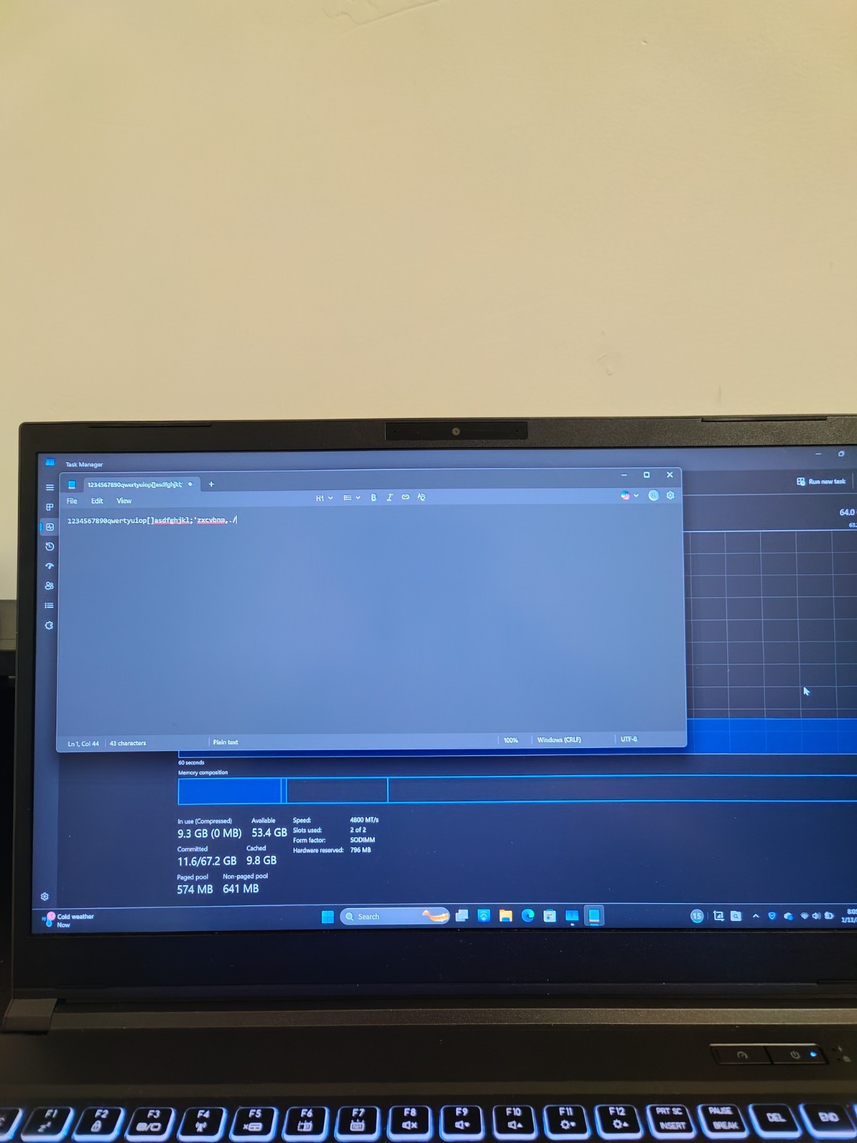Eluktronics RP15 G2 15.6 RTX4060 AMD Ryzen 7 7840HS 64 RAM 2TB SSD Gaming laptop