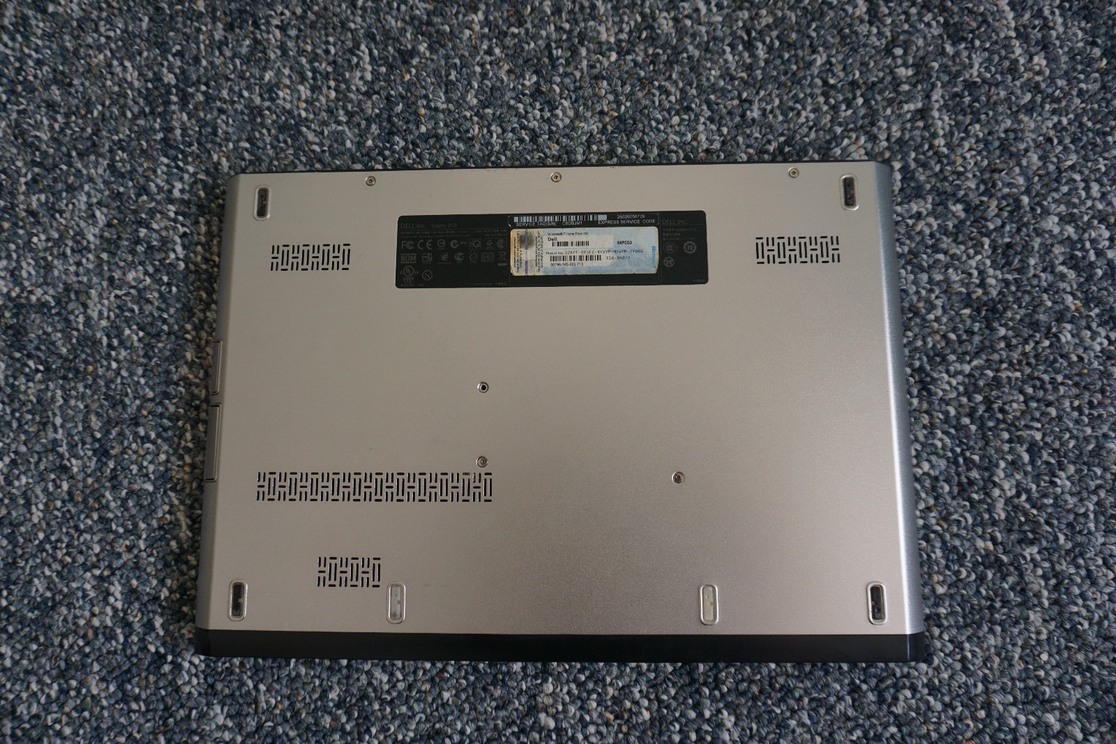 Dell Vostro V13 Laptop 13″ Core2Duo U7300 1.3GH 4GB RAM HDD 320GB Ubuntu 24.04