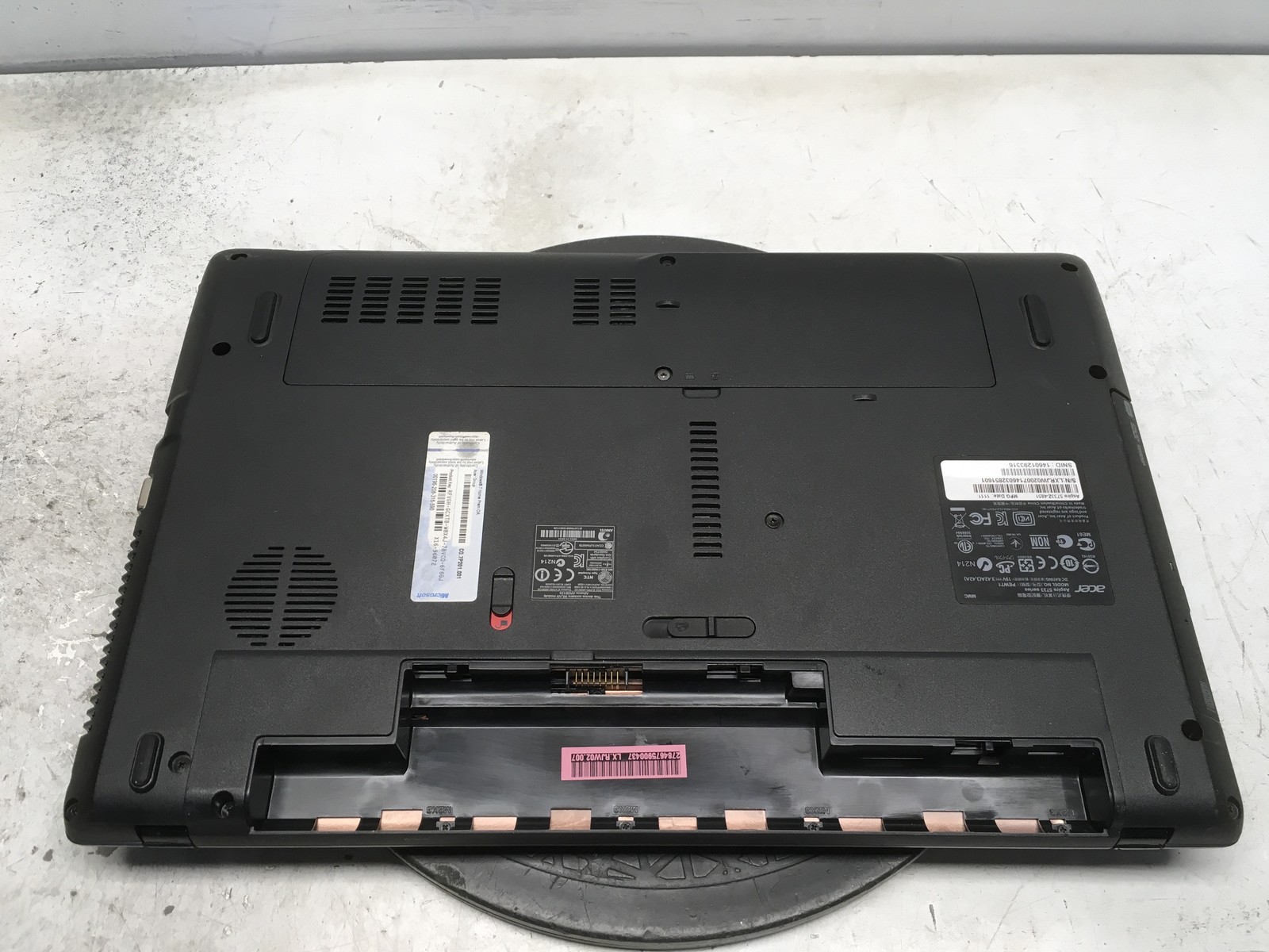 Acer Aspire 5733Z-4851 Intel Pentium P6200 2.13GHz 4 GB NO HDD No Batt