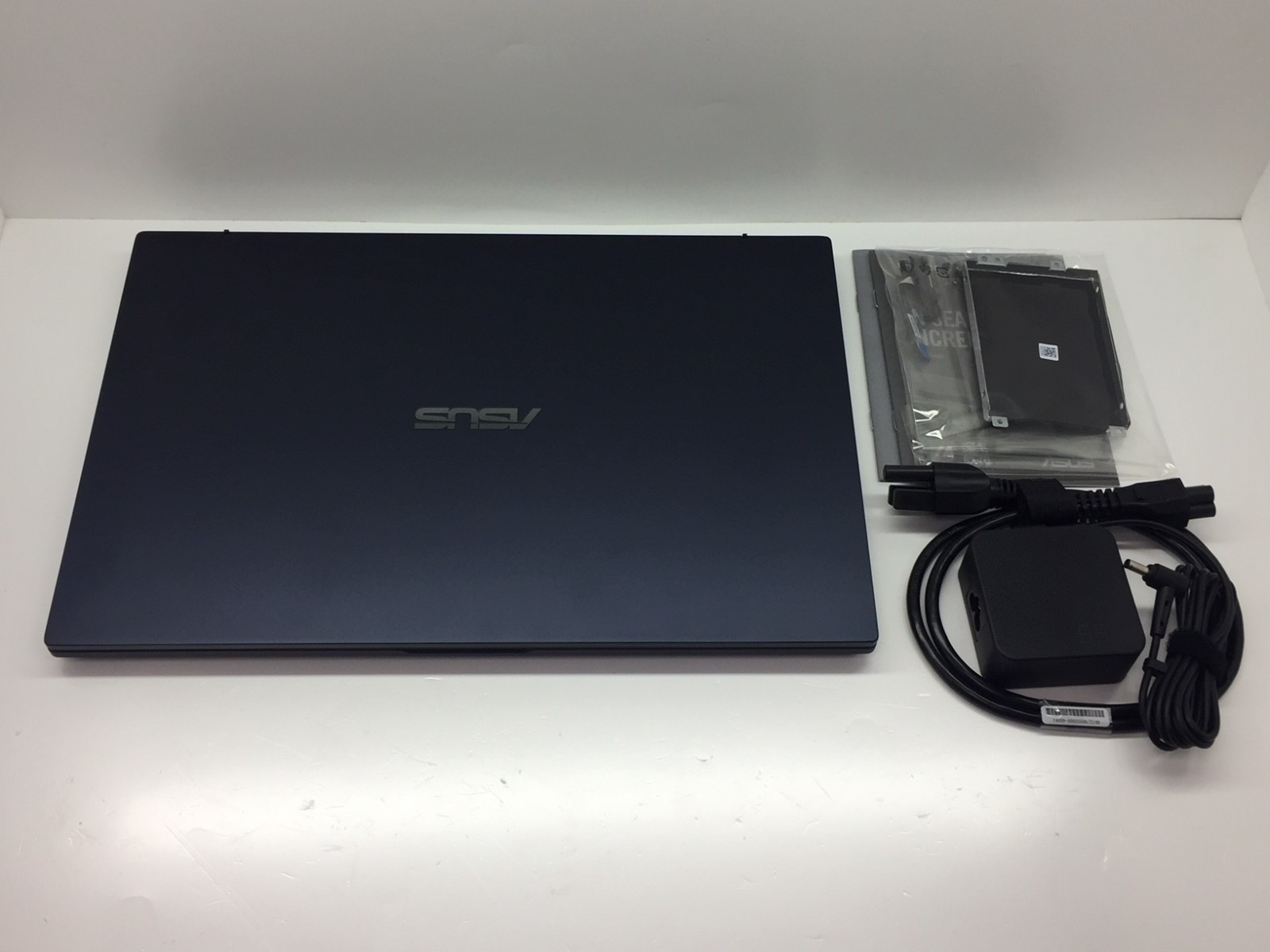 READ Asus ExpertBook B1500C 15.6″ Full HD Intel Core i5-1135G7 8GB RAM 256GB SSD