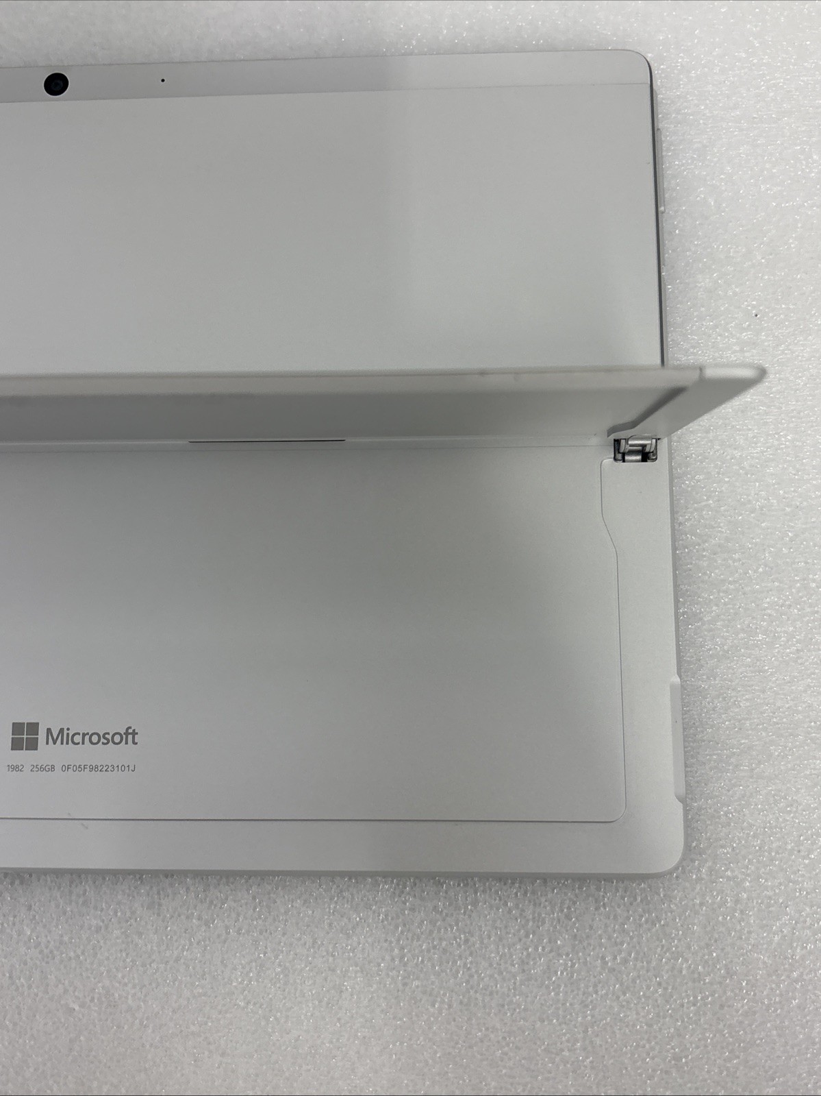 Microsoft Surface Pro 8 (256GB, Intel i5 11th, 16GB, LTE) Platinum *Read*