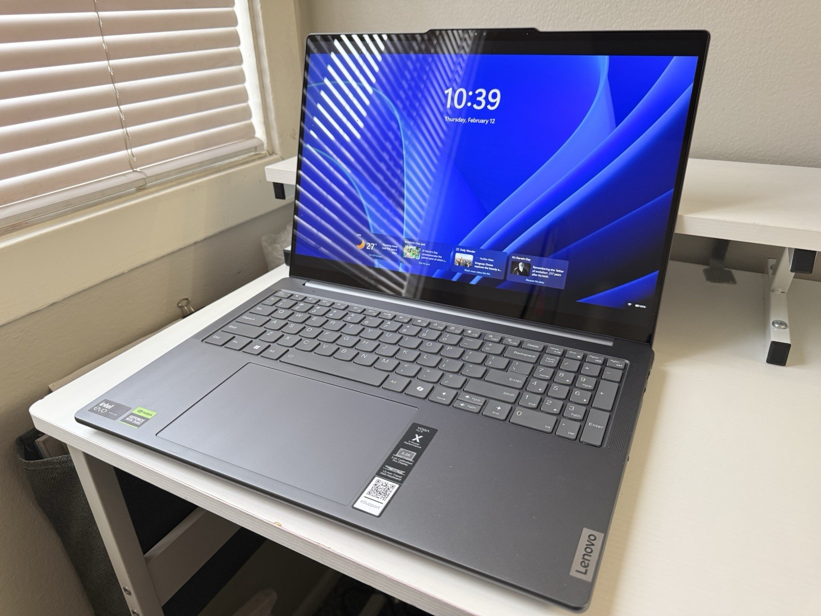 Lenovo Yoga Pro 9i Laptop 16″ 3.2K Touch, Intel Ultra 9, 185H, 32GB RAM, 1TB SSD