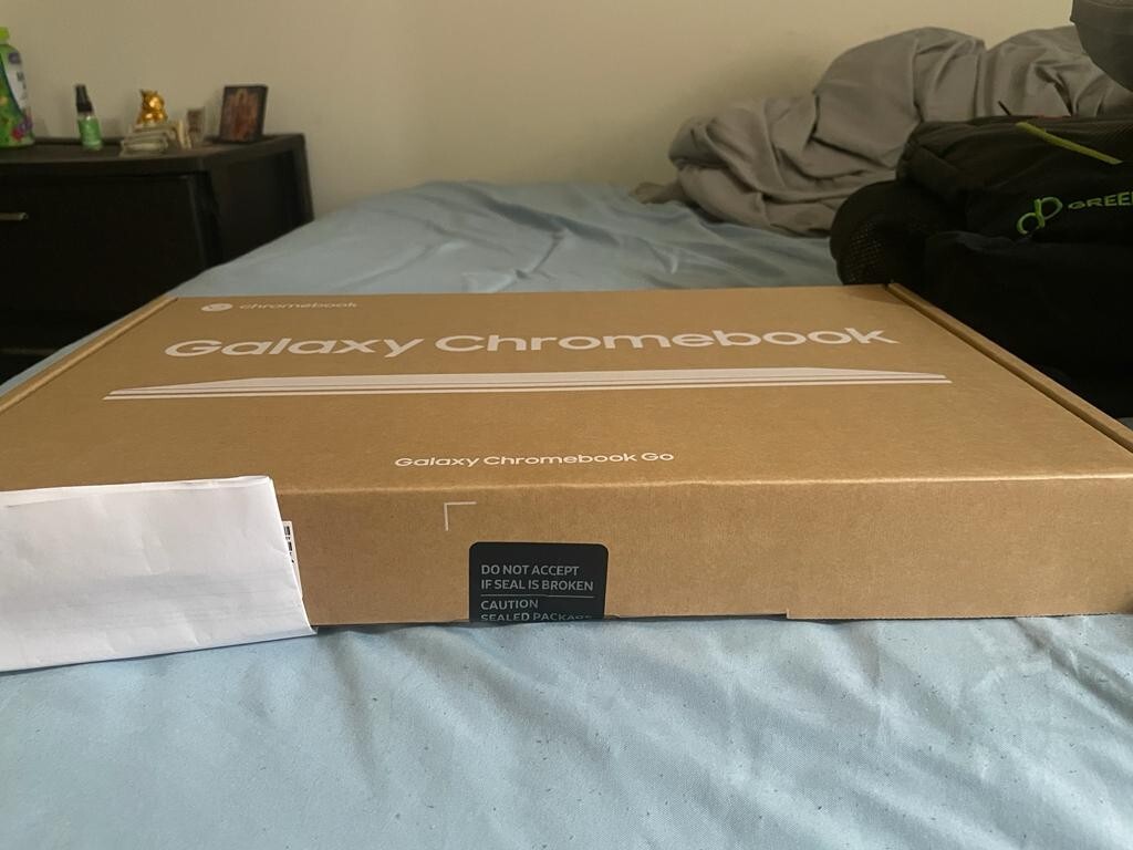 Galaxy Chromebook Go 14″, LTE, 32GB, Silver (Unopened)